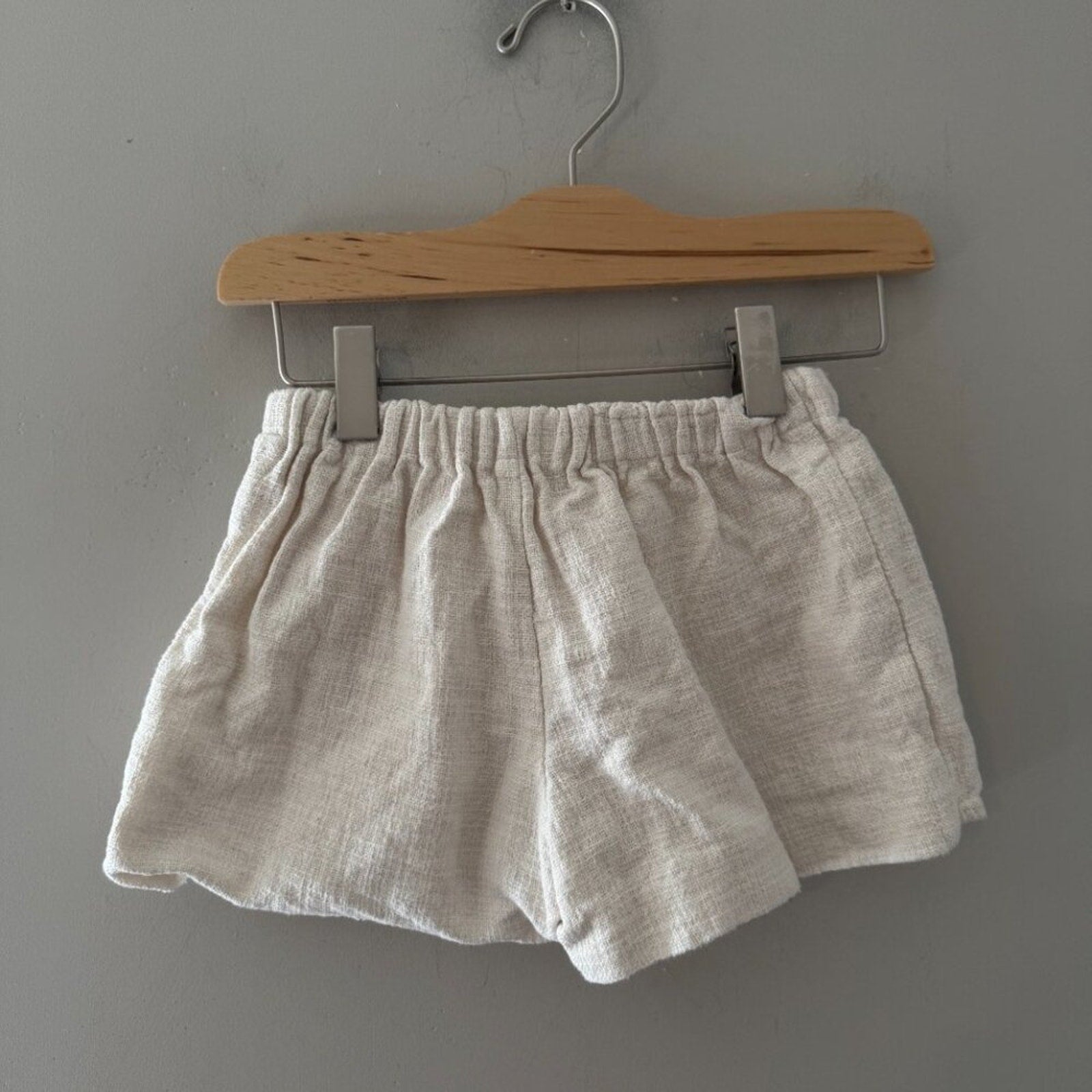 zara girls' cream shorts 5Y