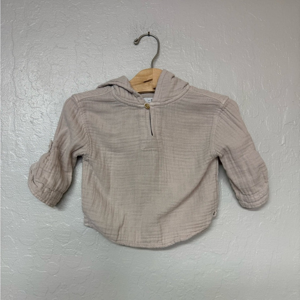 zara beige pullover 9-12M