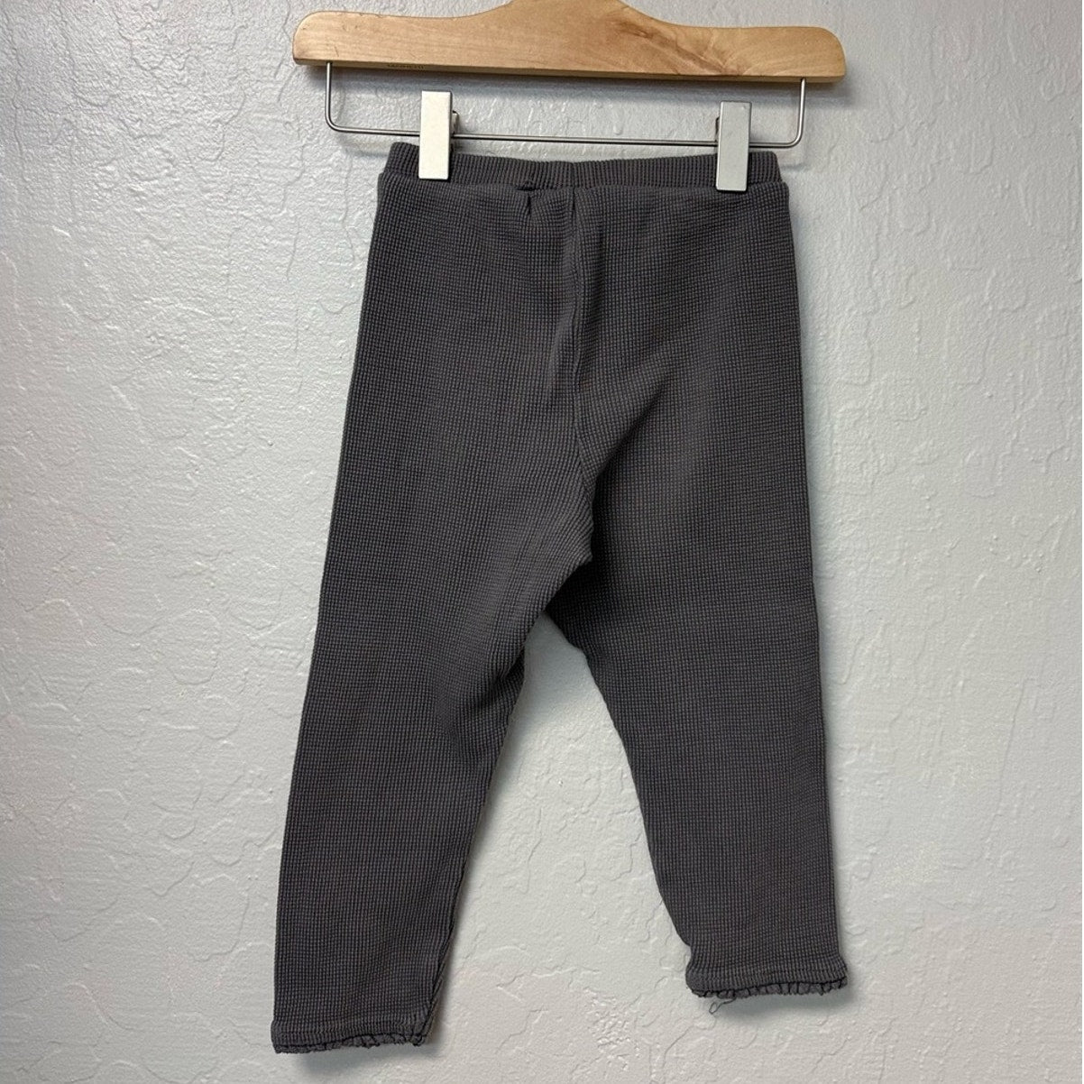 zara girls' gray waffle leggings 3-4Y