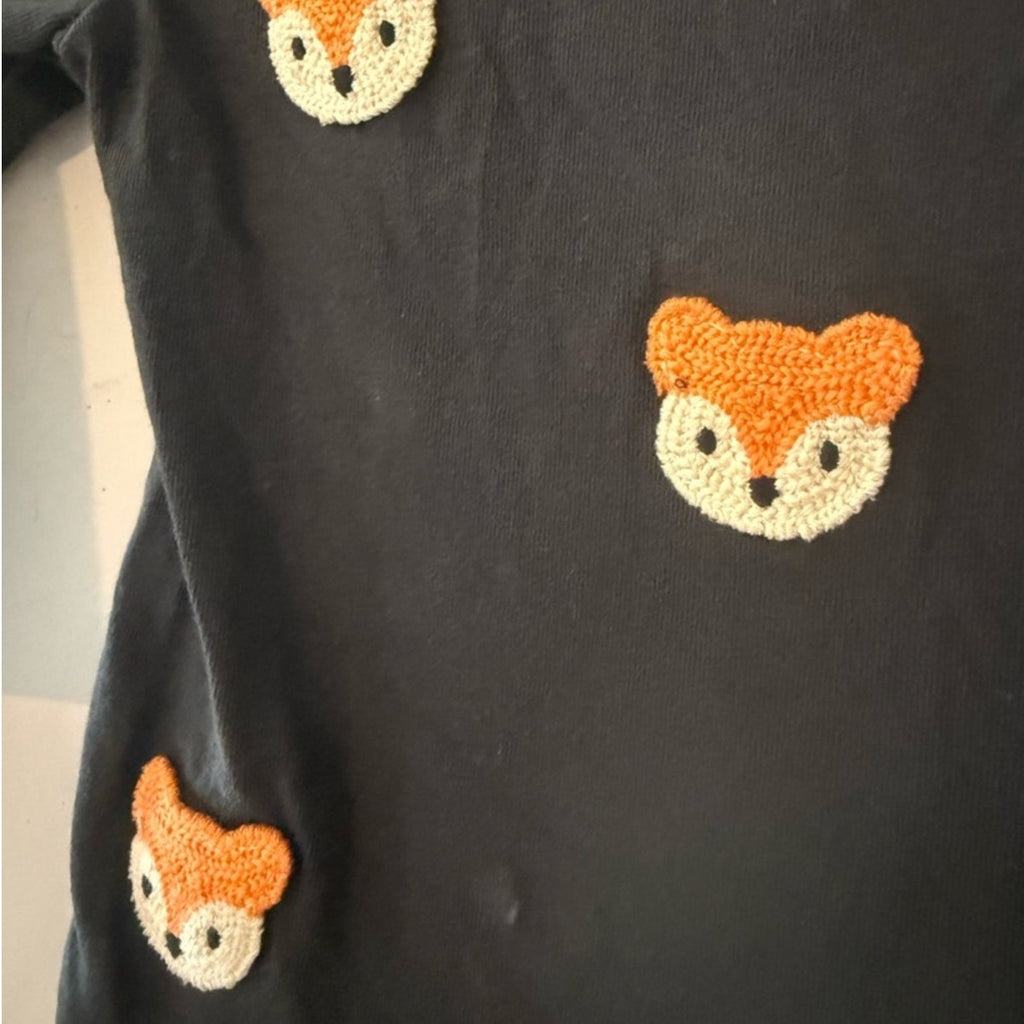 zara black tee crochet fox 9-12M