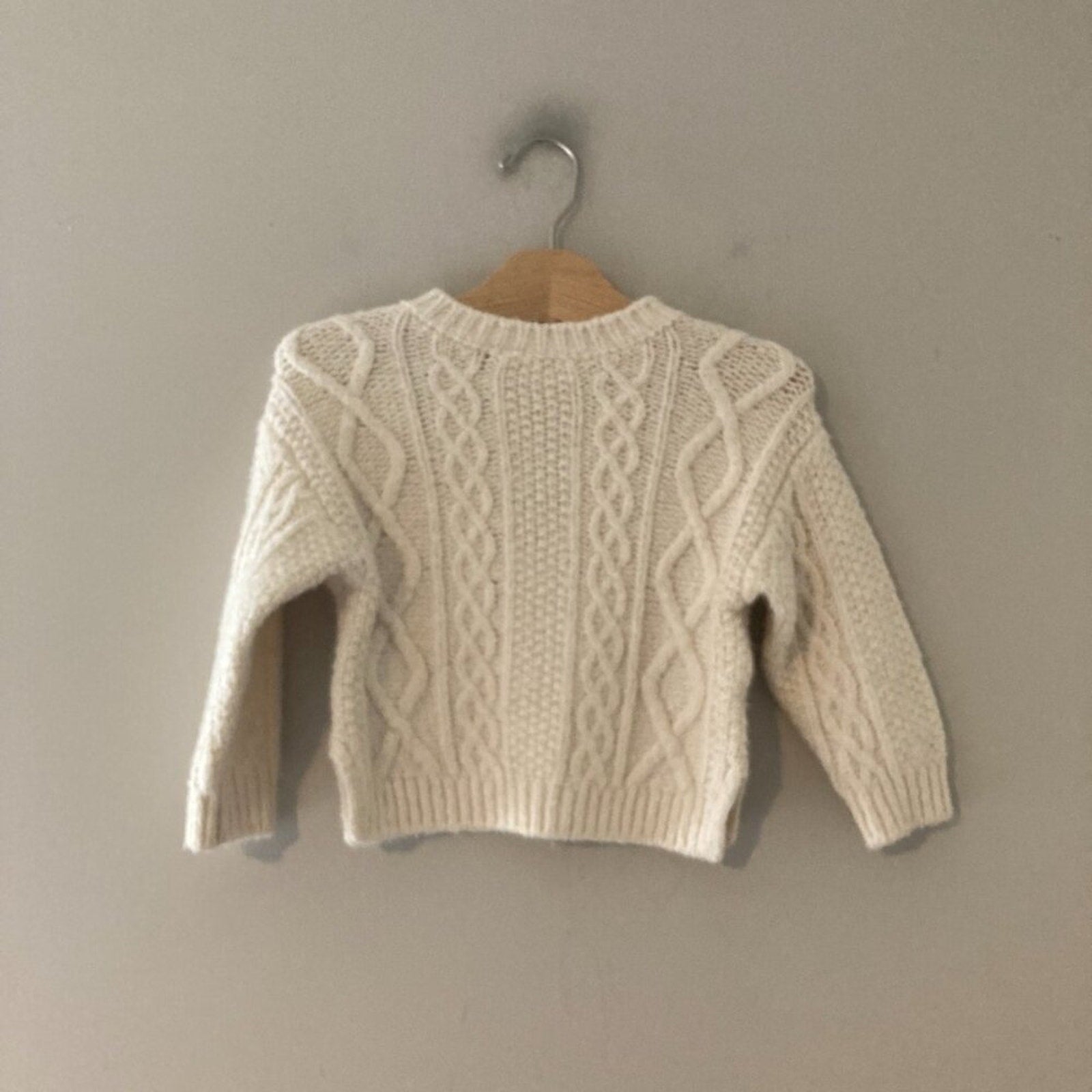 zara cream knit sweater 12-18M
