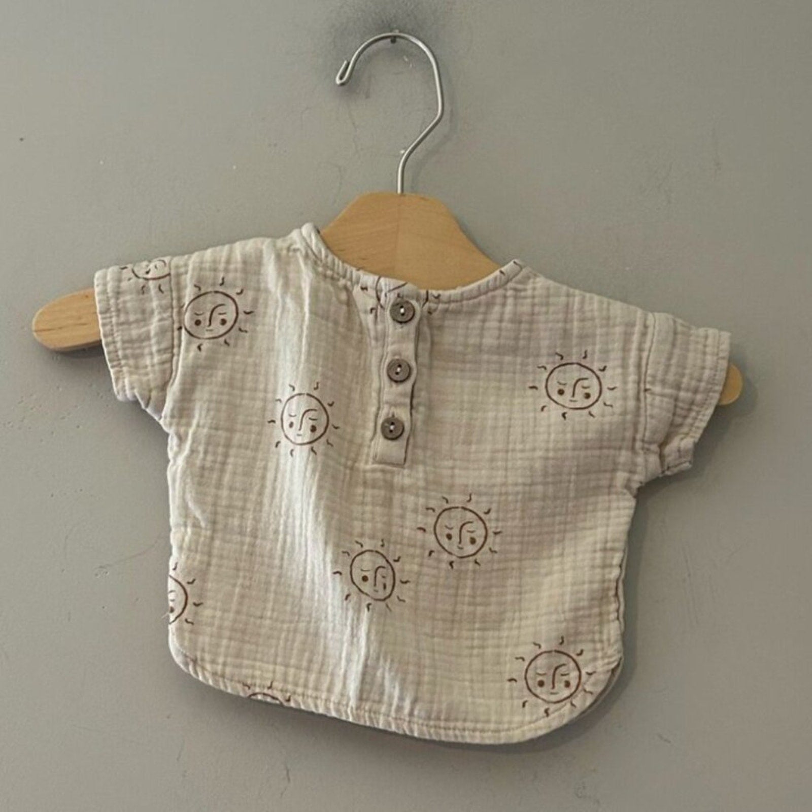 quincy mae cream muslin tee 0-3M