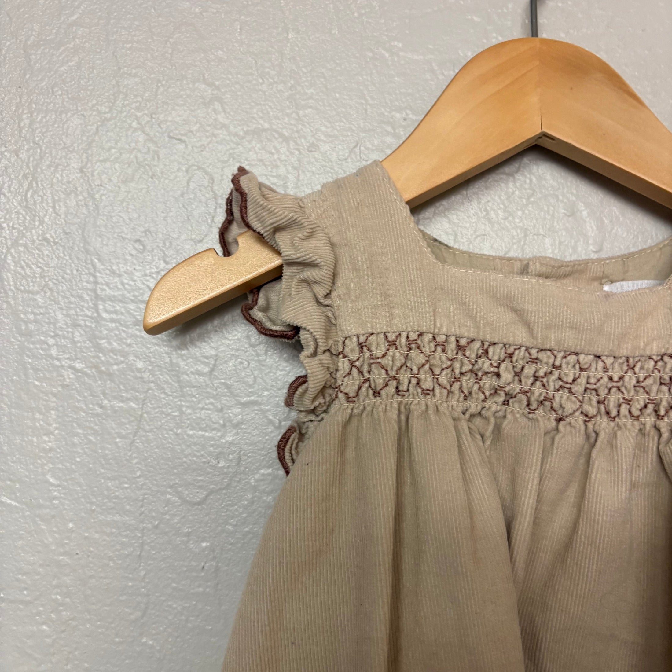 zara girls corduroy dress cream sleeveless 9-12M
