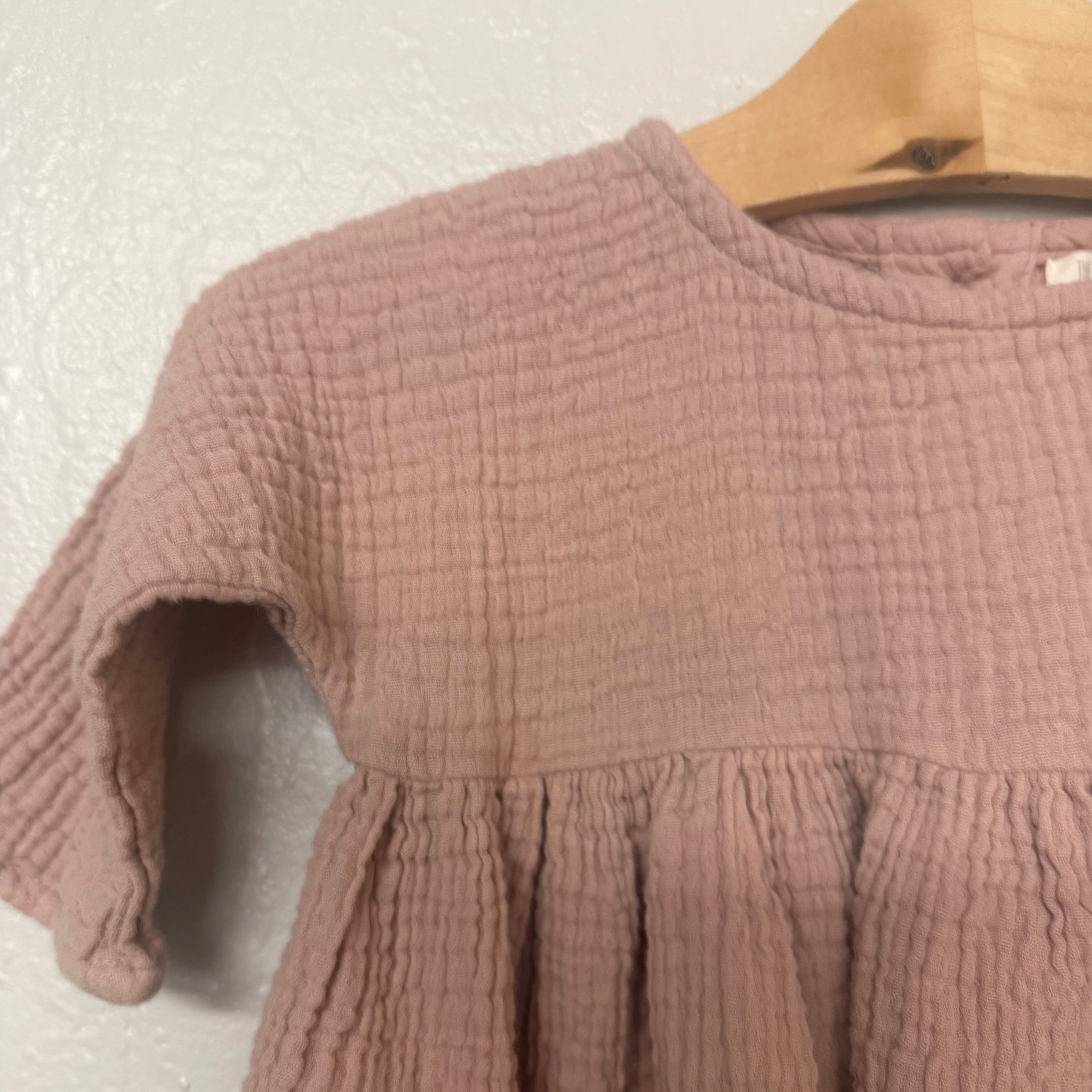 the simple folk pink muslin dress 3-6M