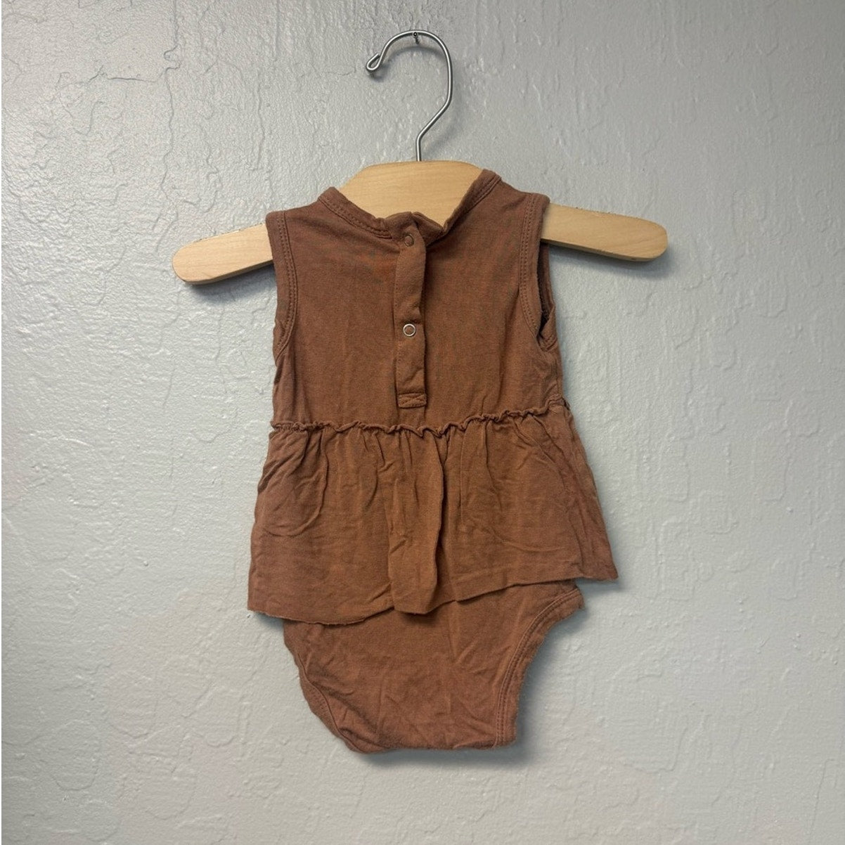 spearmintLOVE bamboo neutral skirted romper 3-6M
