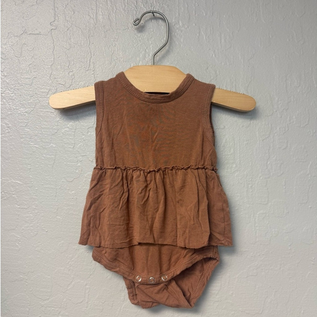 spearmintLOVE bamboo neutral skirted romper 3-6M