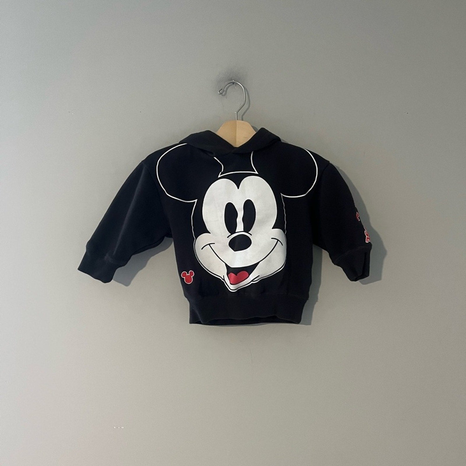 cotton on kids x disney mickey mouse black sweatshirt 3Y