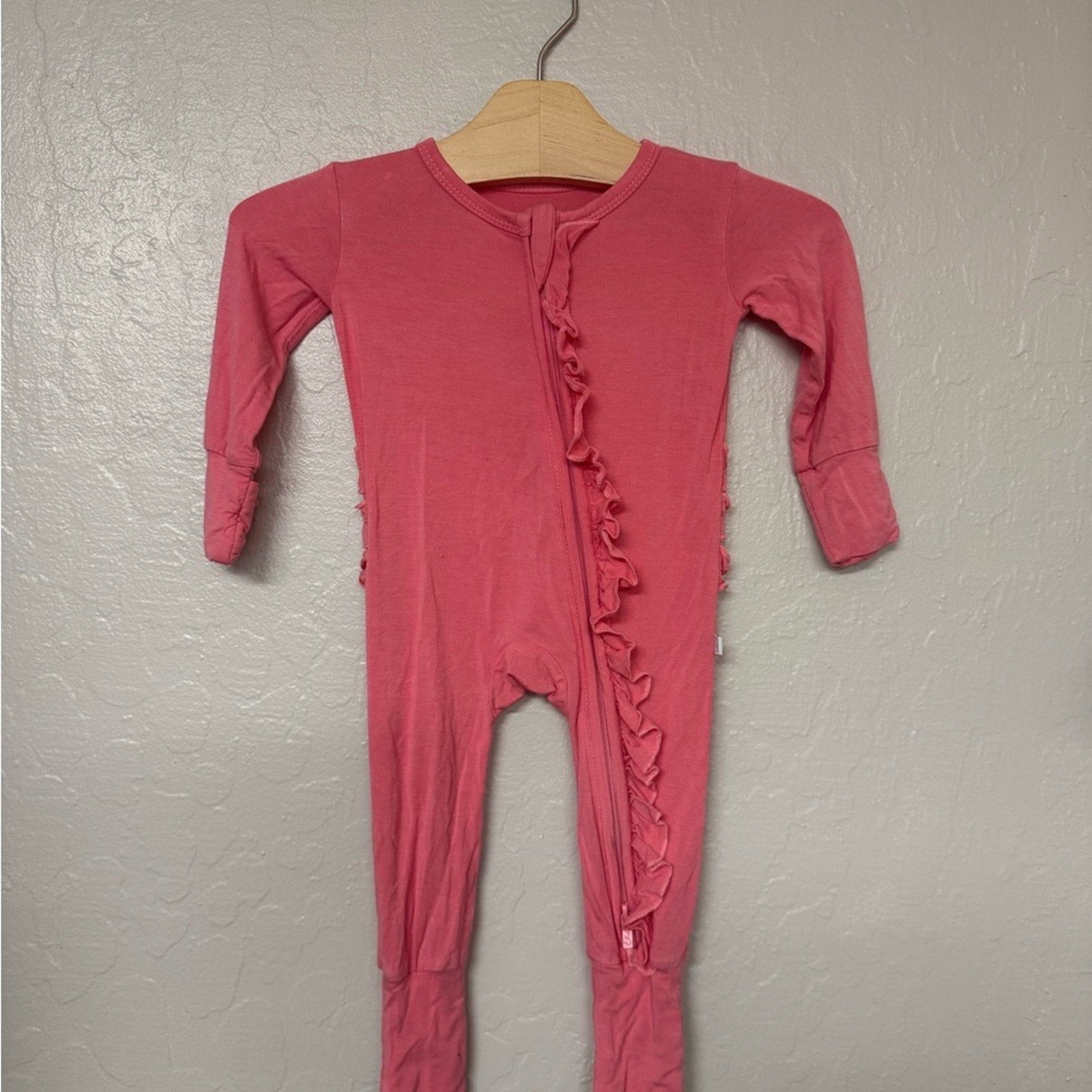 laree + co. girls' pink footie 0-3M