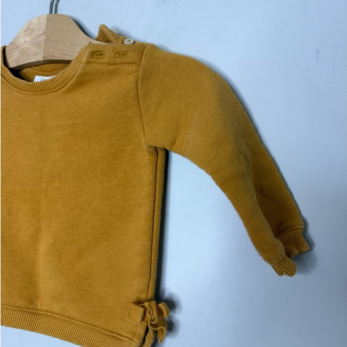 zara girls' gold sweatshirt 6-9M
