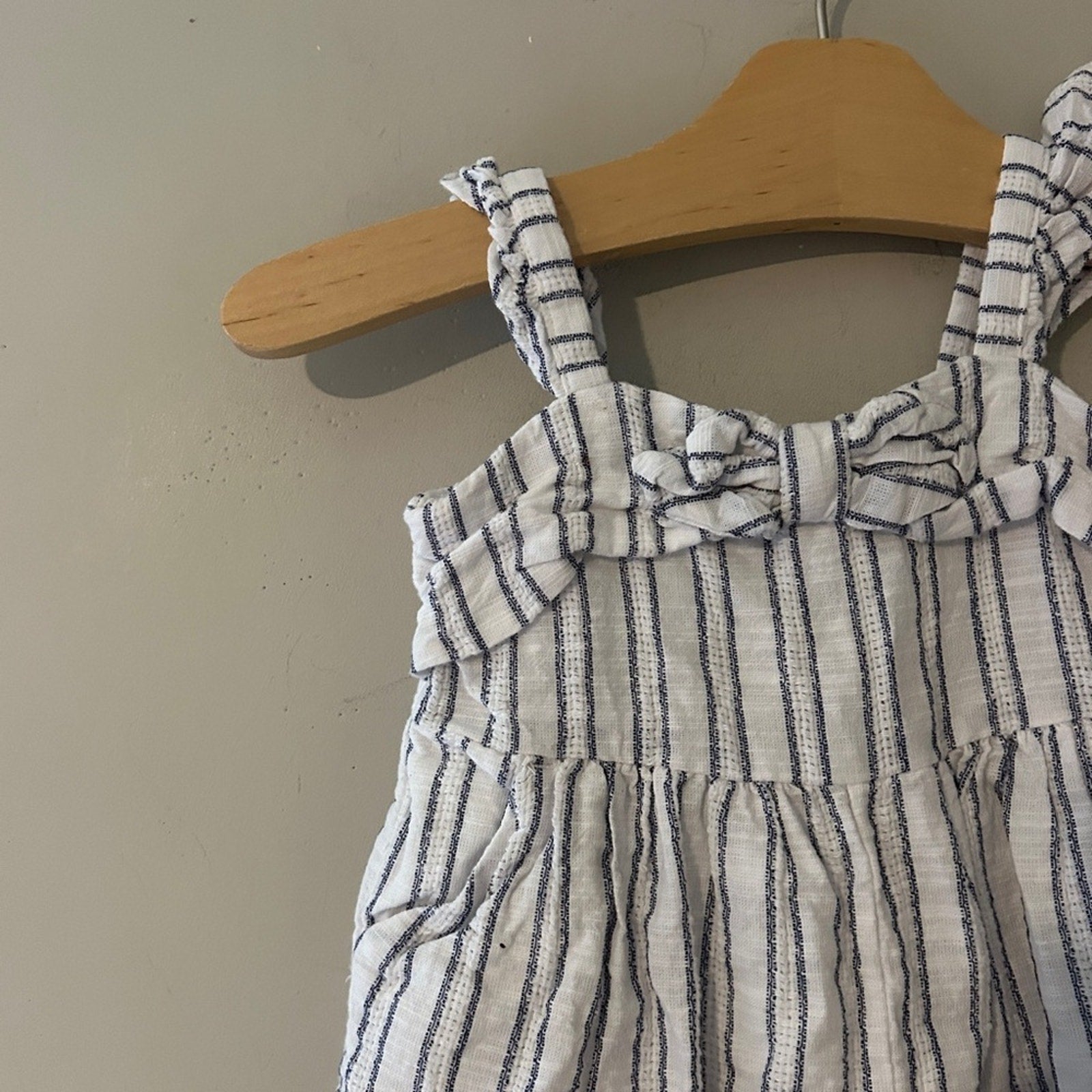 janie and jack white blue stripe romper 12-18M