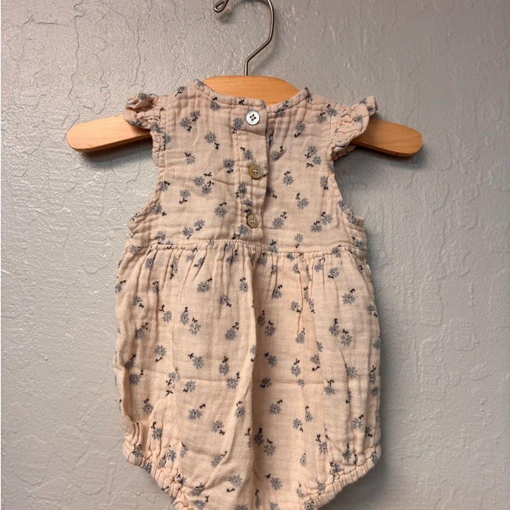 rylee + cru gray blue floral print romper 3-6M