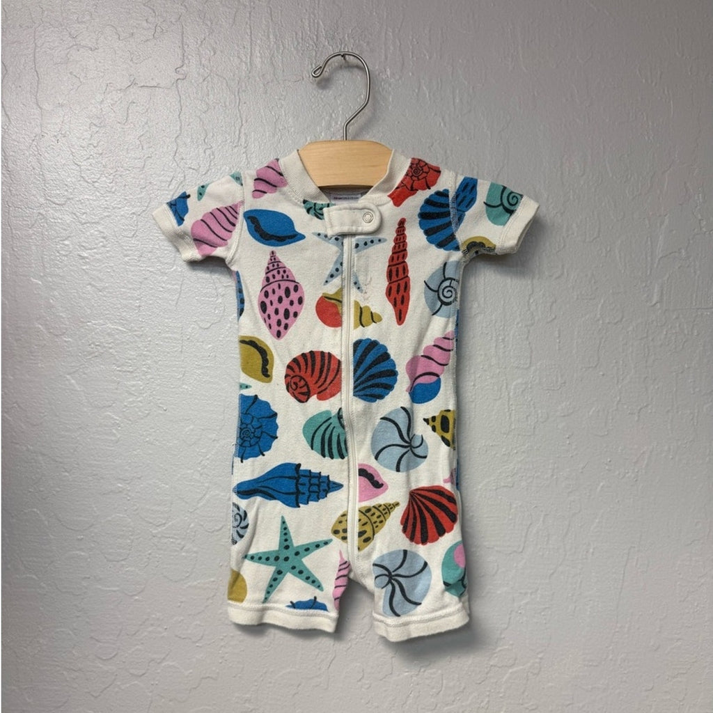 hanna andersson cream seashell shortie 6-12M