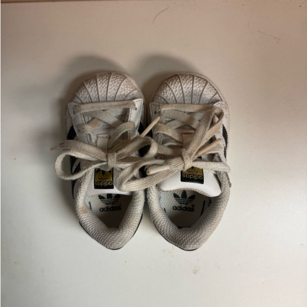 adidas kids white superstars sneakers 4c