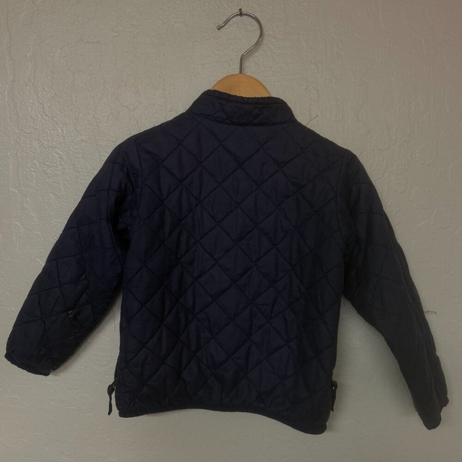 patagonia navy puffer jacket 2Y