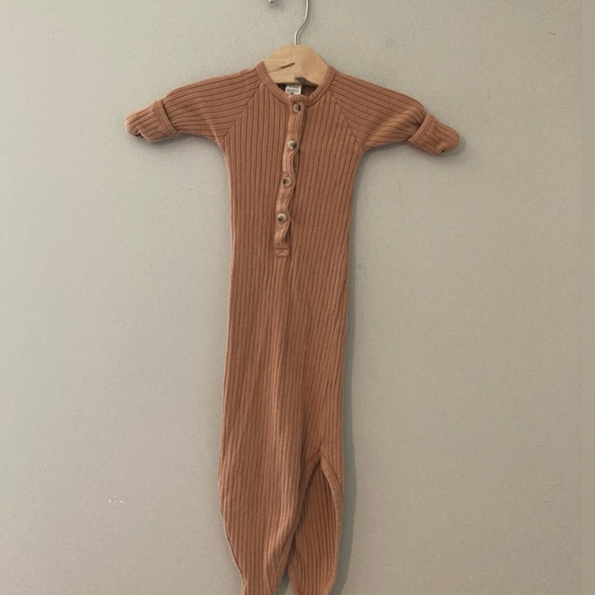 kate quinn ribbed tan gown 0-3M