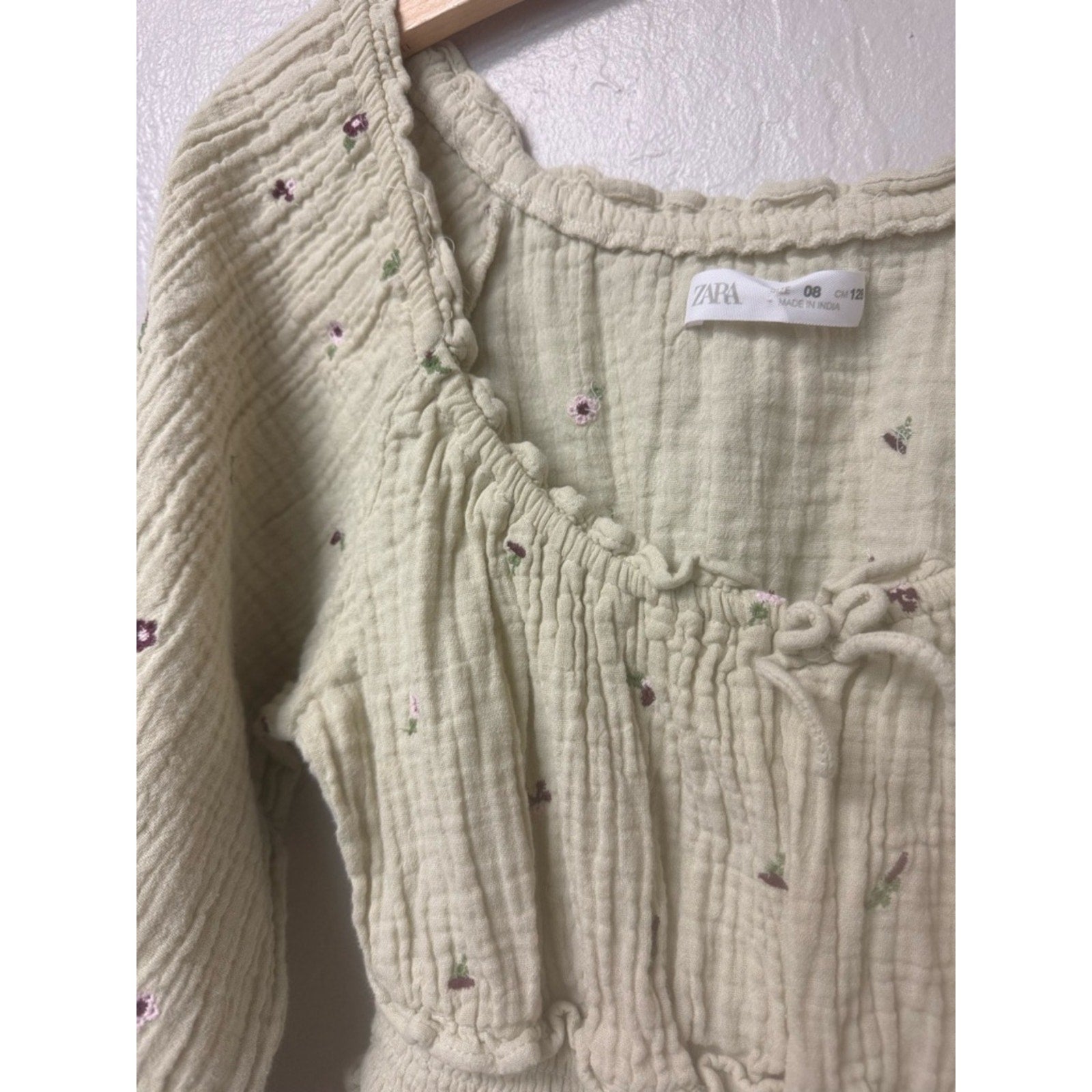 zara girls' embroidered green floral blouse 8Y