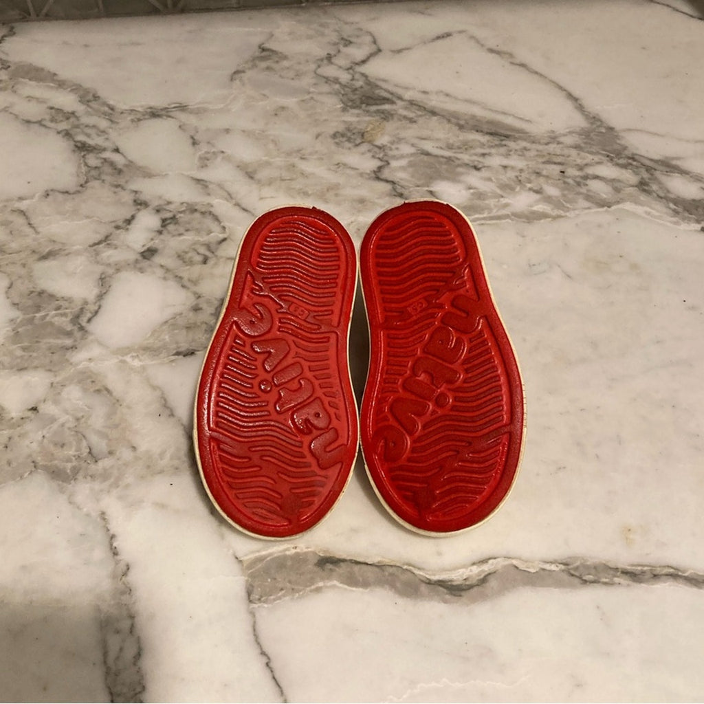 native red water shoes 5c