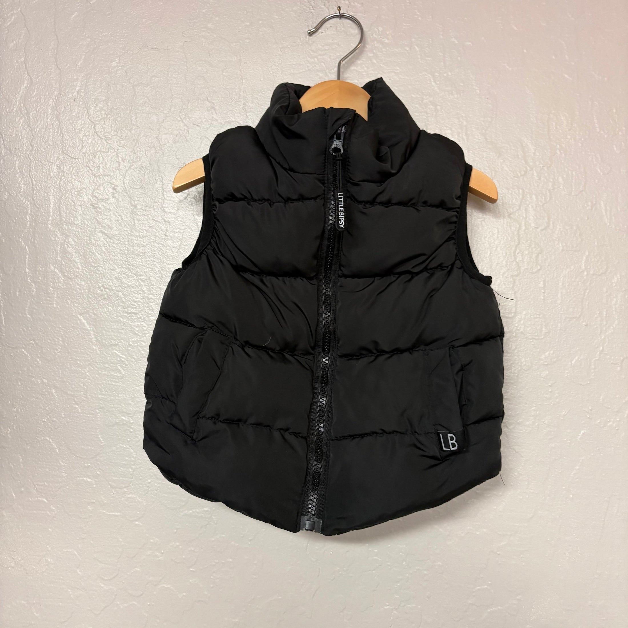 little bipsy boys black puffer vest 18-24M