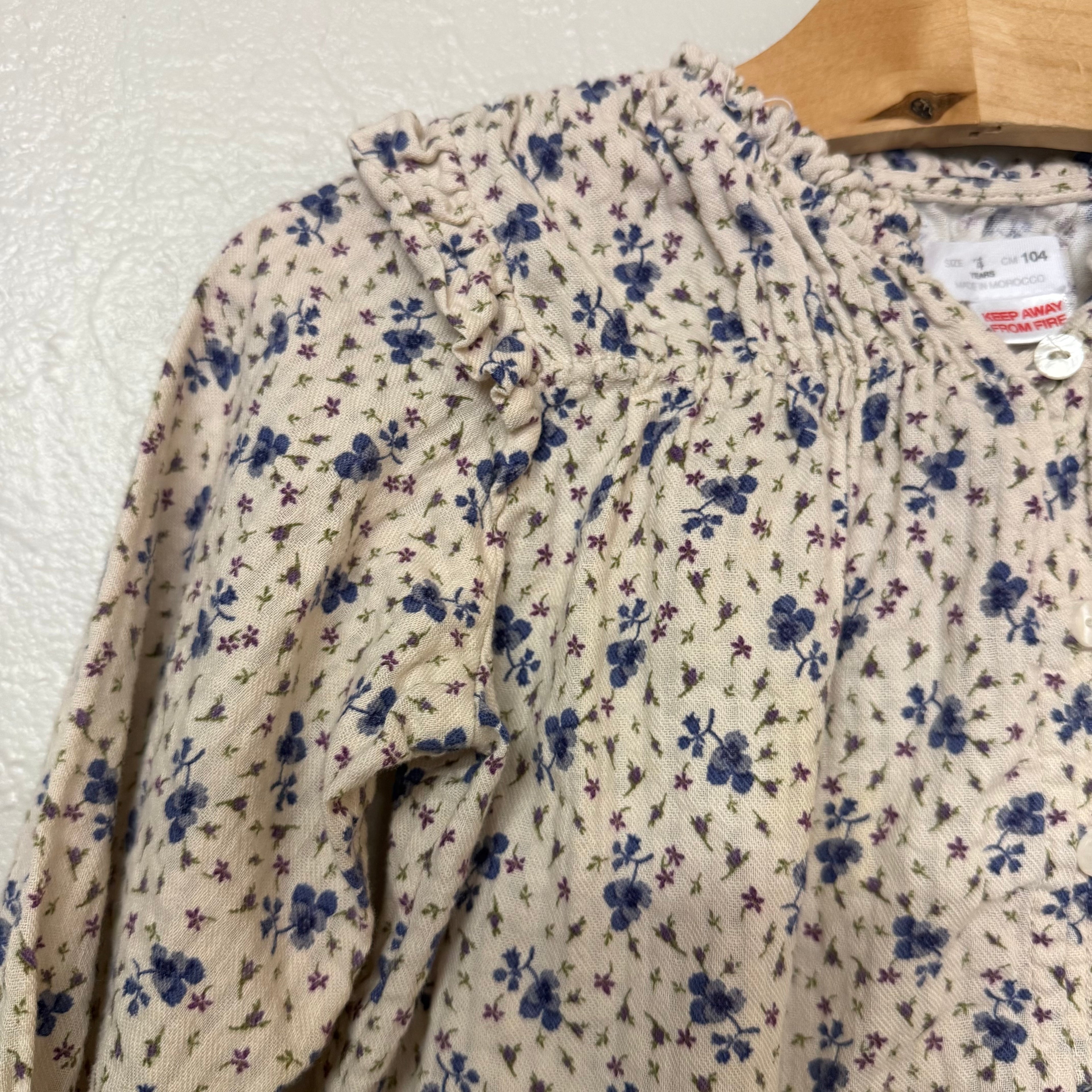 zara cream floral blouse 4Y