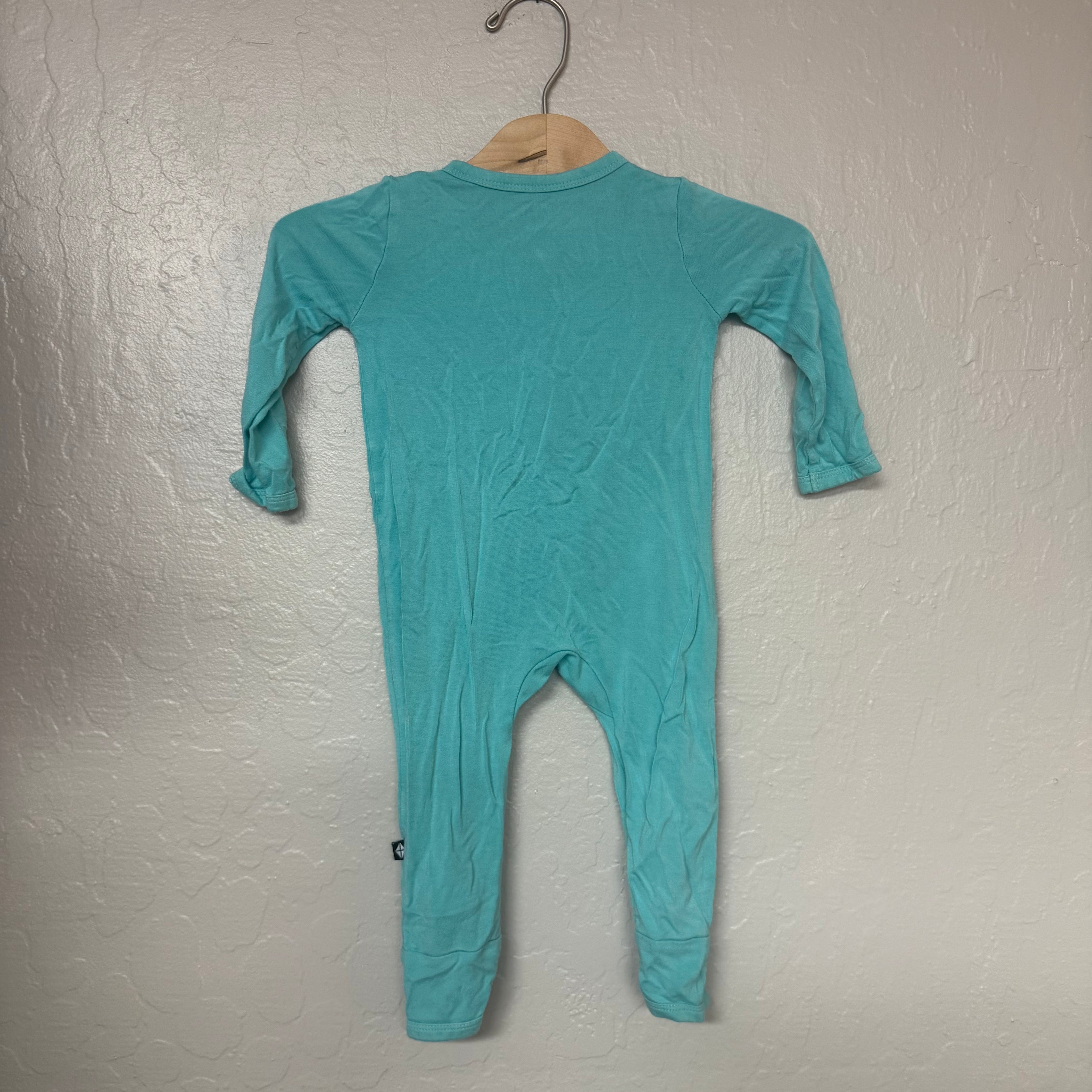 kyte baby turquoise footie 12-18M