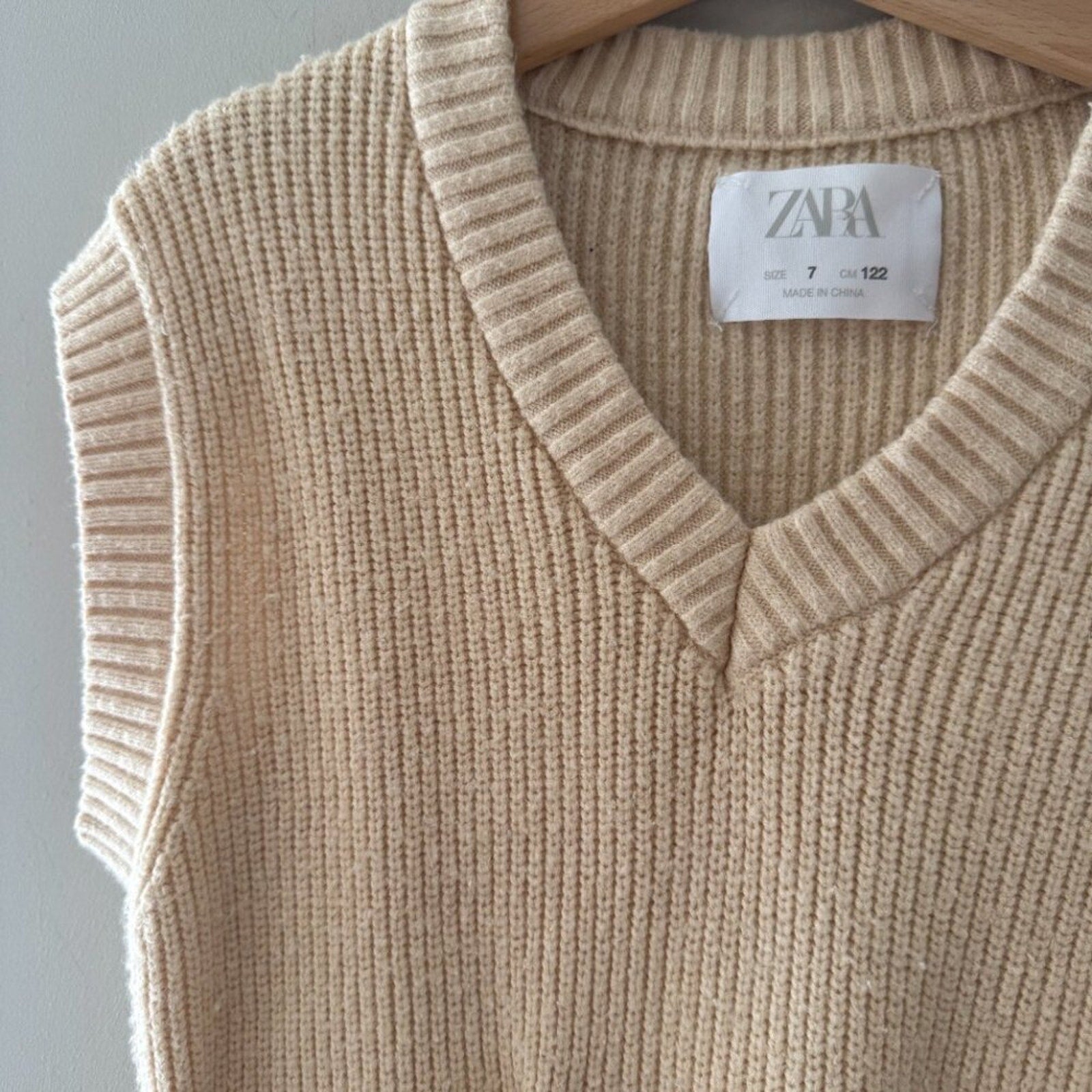 zara girls' v-neck beige sweater vest 7Y