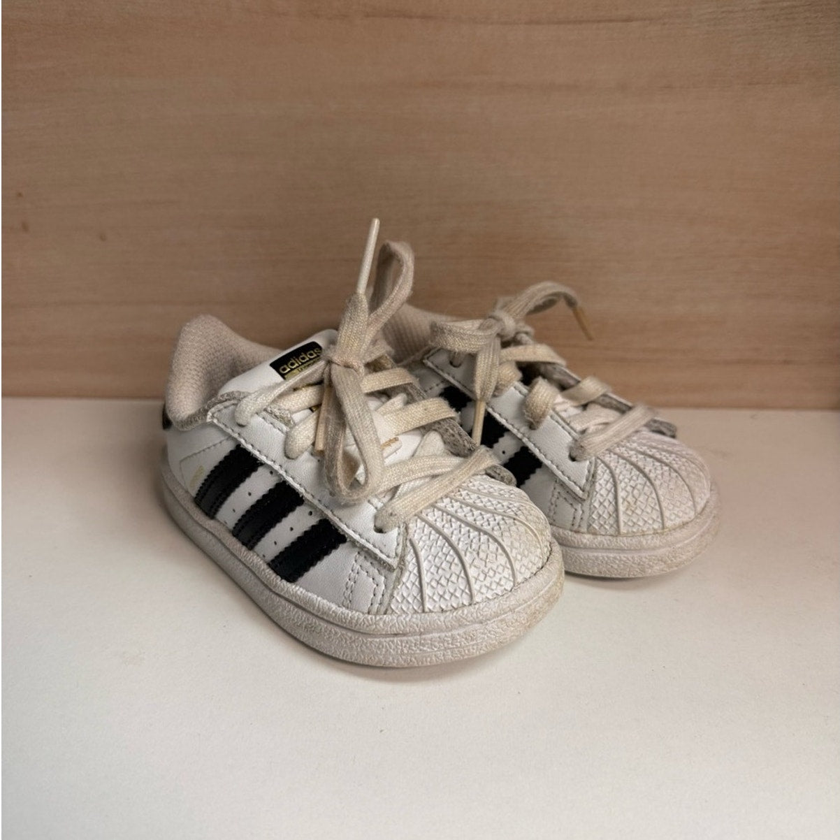 adidas kids white superstars sneakers 4c