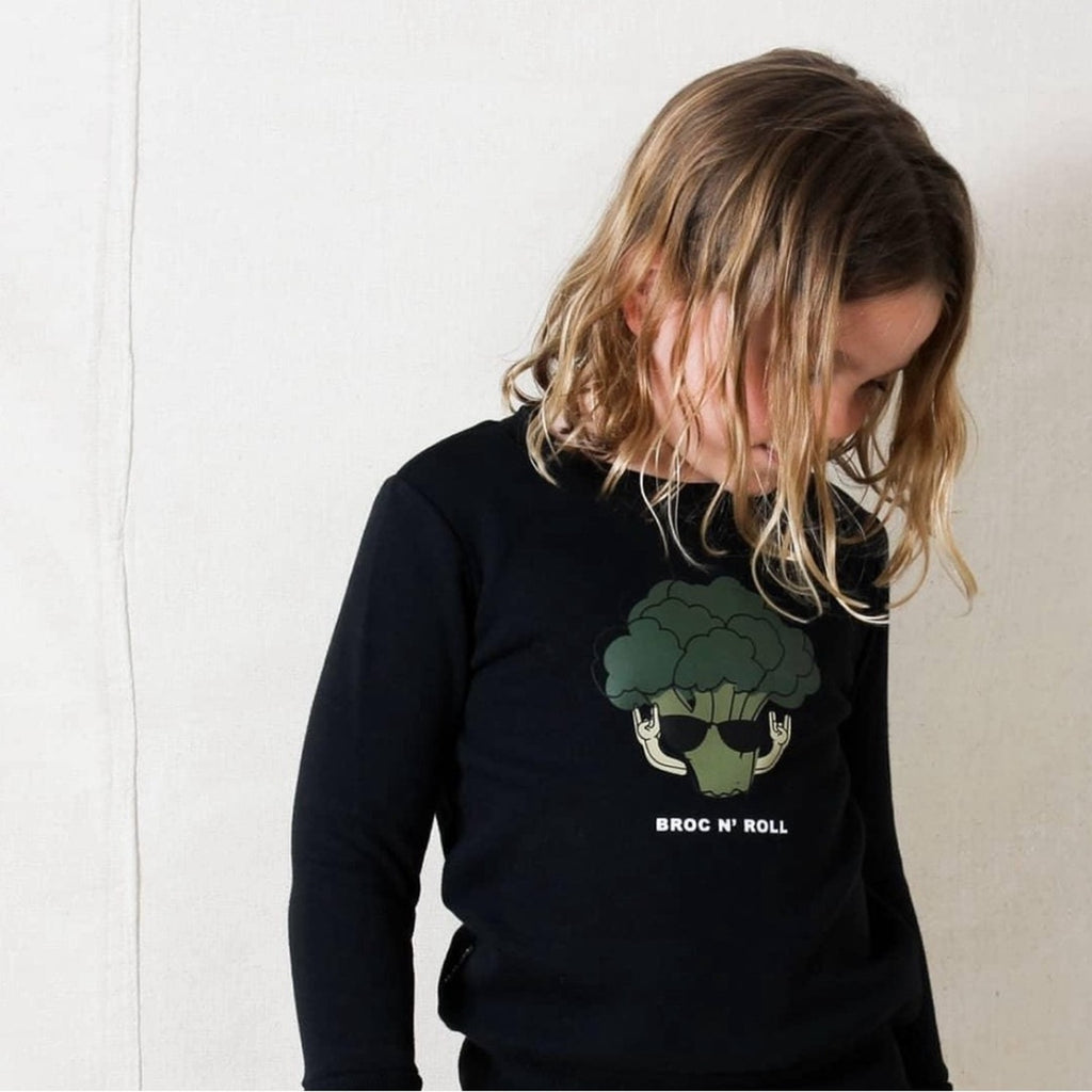 tiny tribe broccoli sweatshirt 3Y