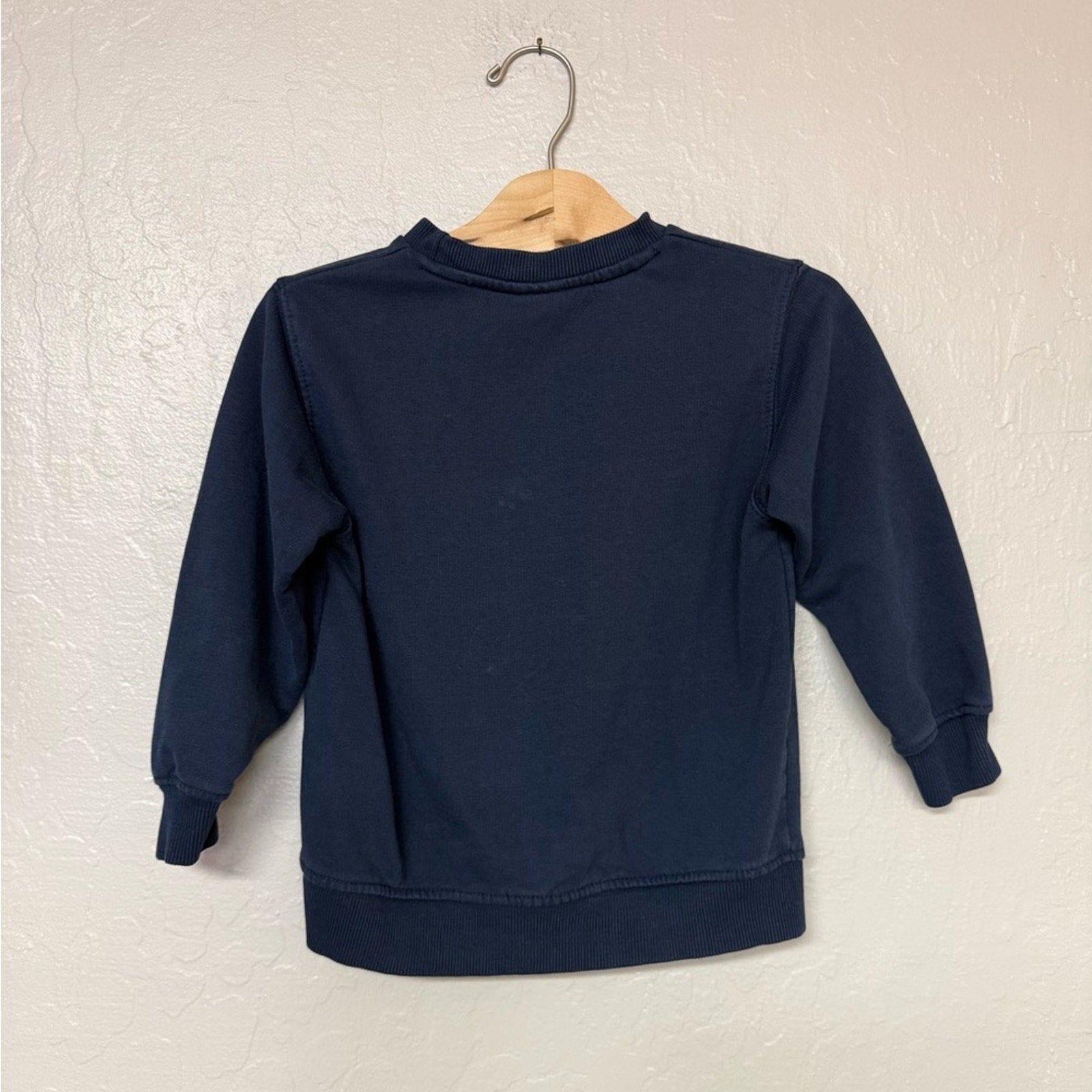 zara boys' navy sweatshirt 5-6Y