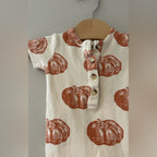 kate quinn pumpkin romper / shortie 0-3M