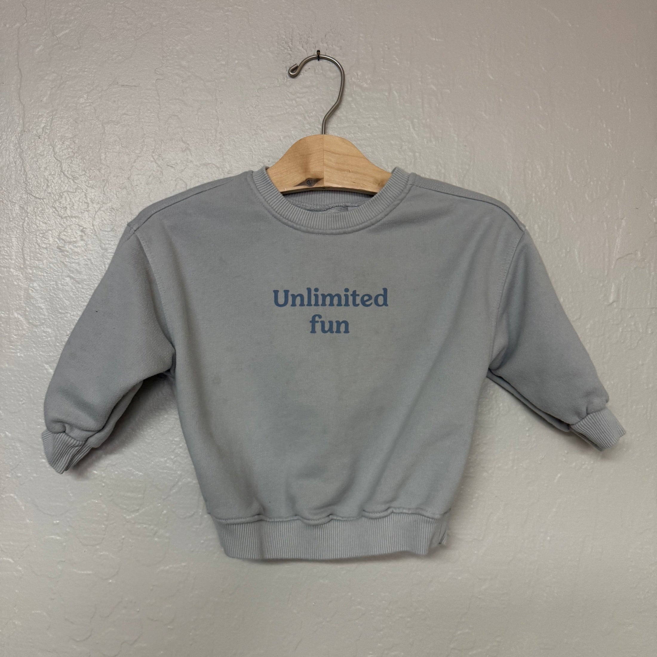 zara boys’ gray sweatshirt 1.5Y