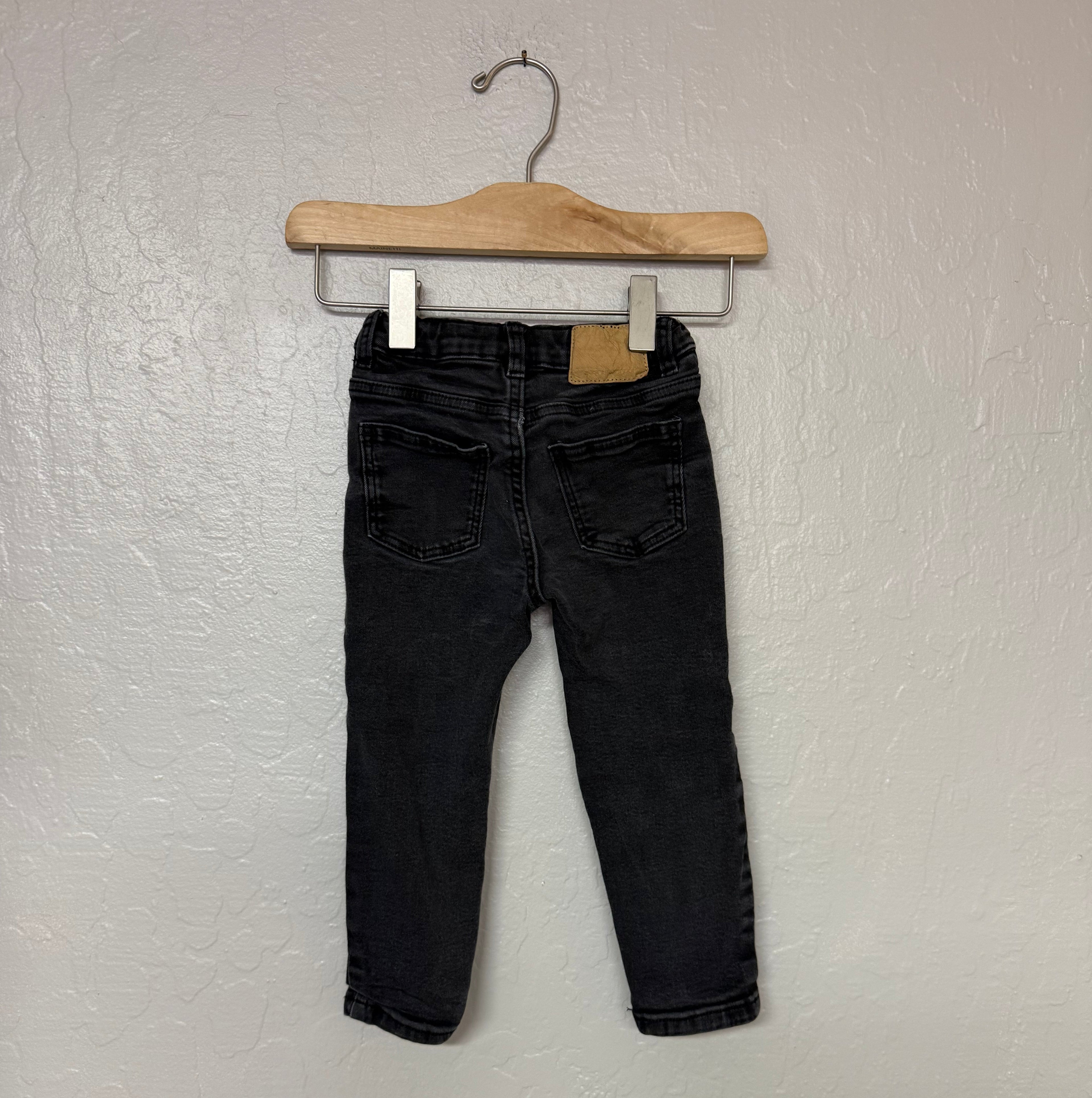 zara boys’ black skinny jeans 18-24M