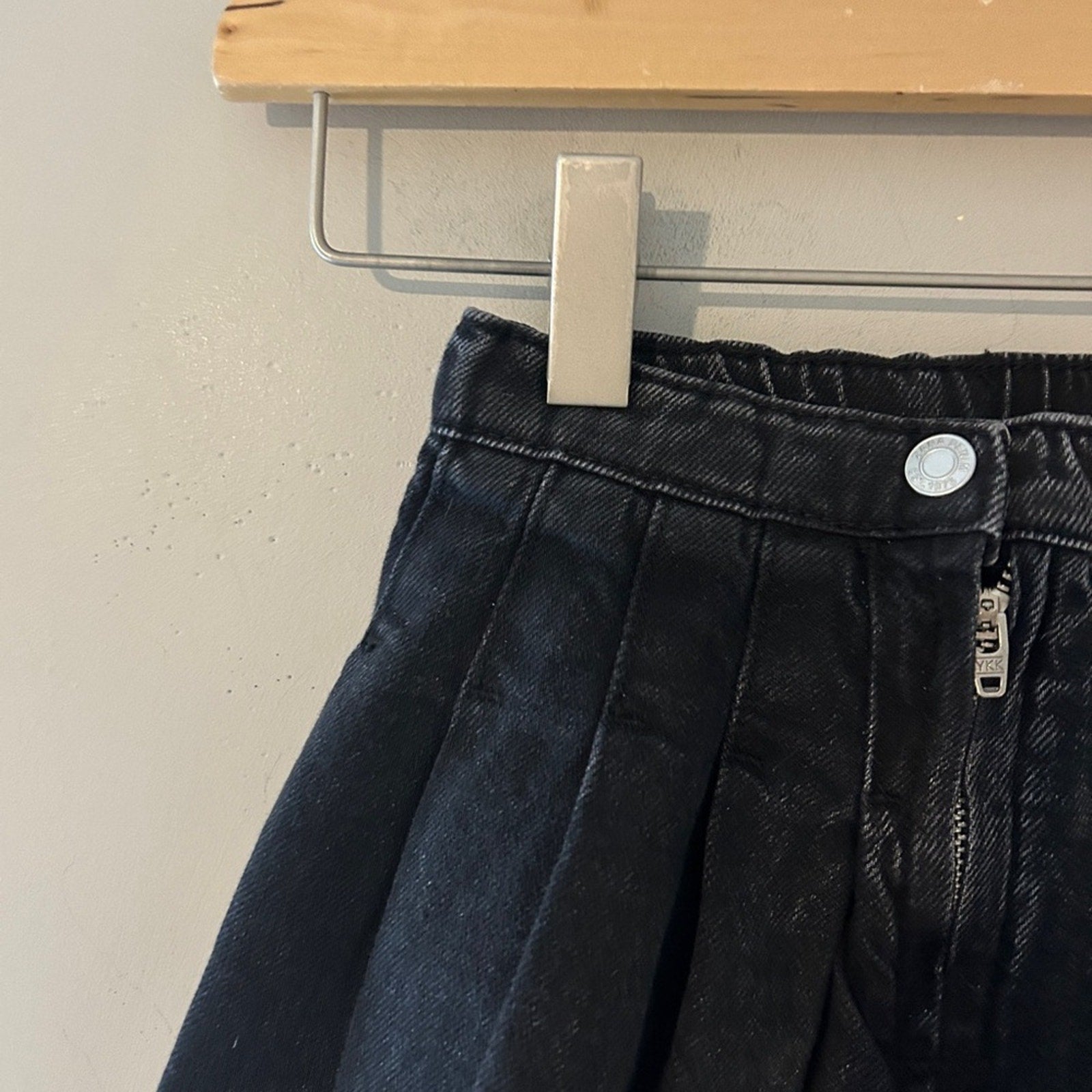 zara girls' washed black denim pleated skirt 3Y NWT