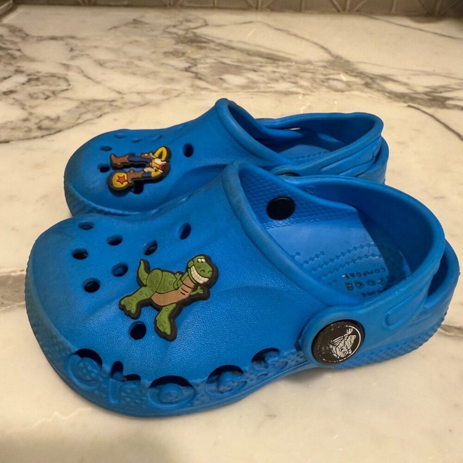 crocs blue 7c c7