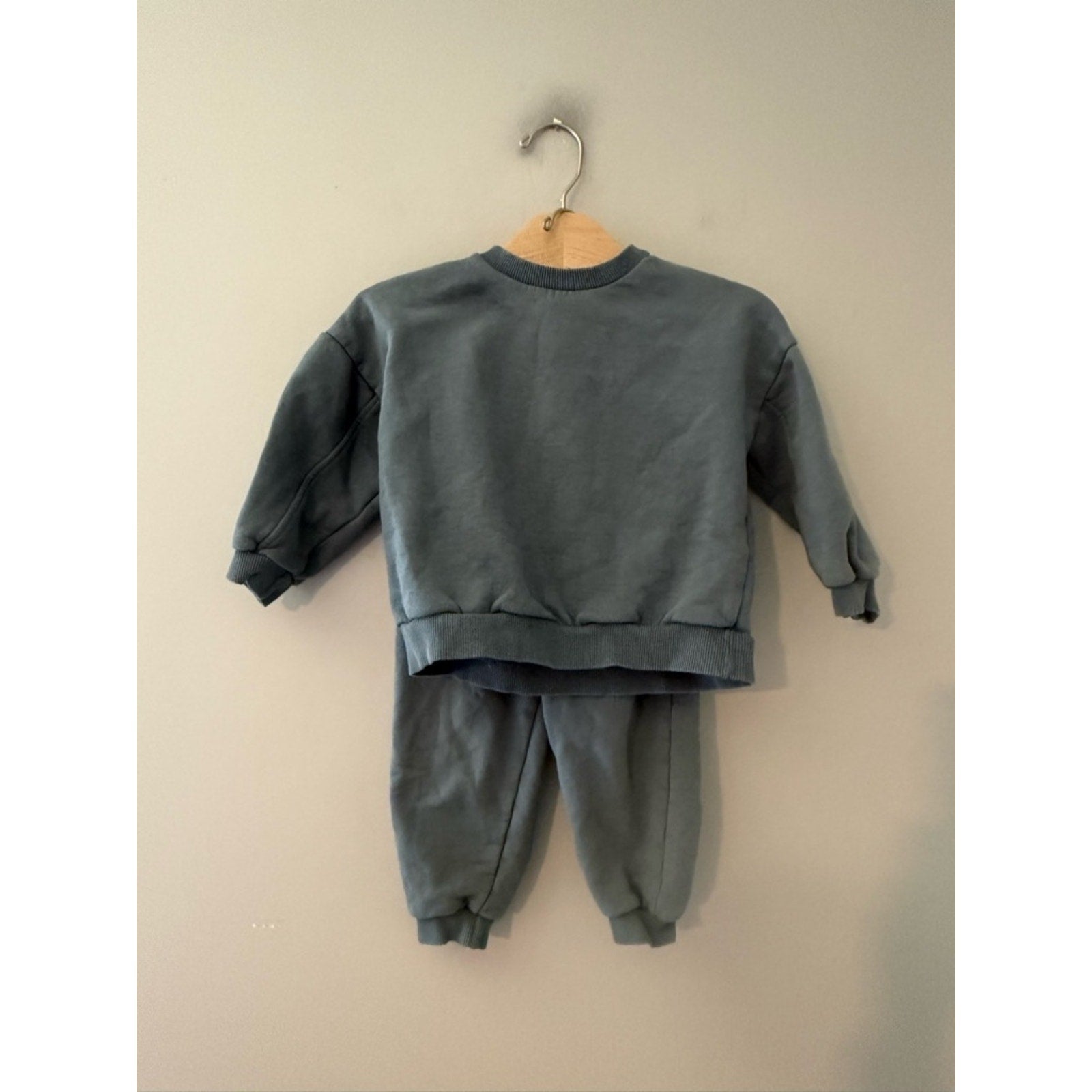 zara blue green sweatsuit (set) 2-3Y