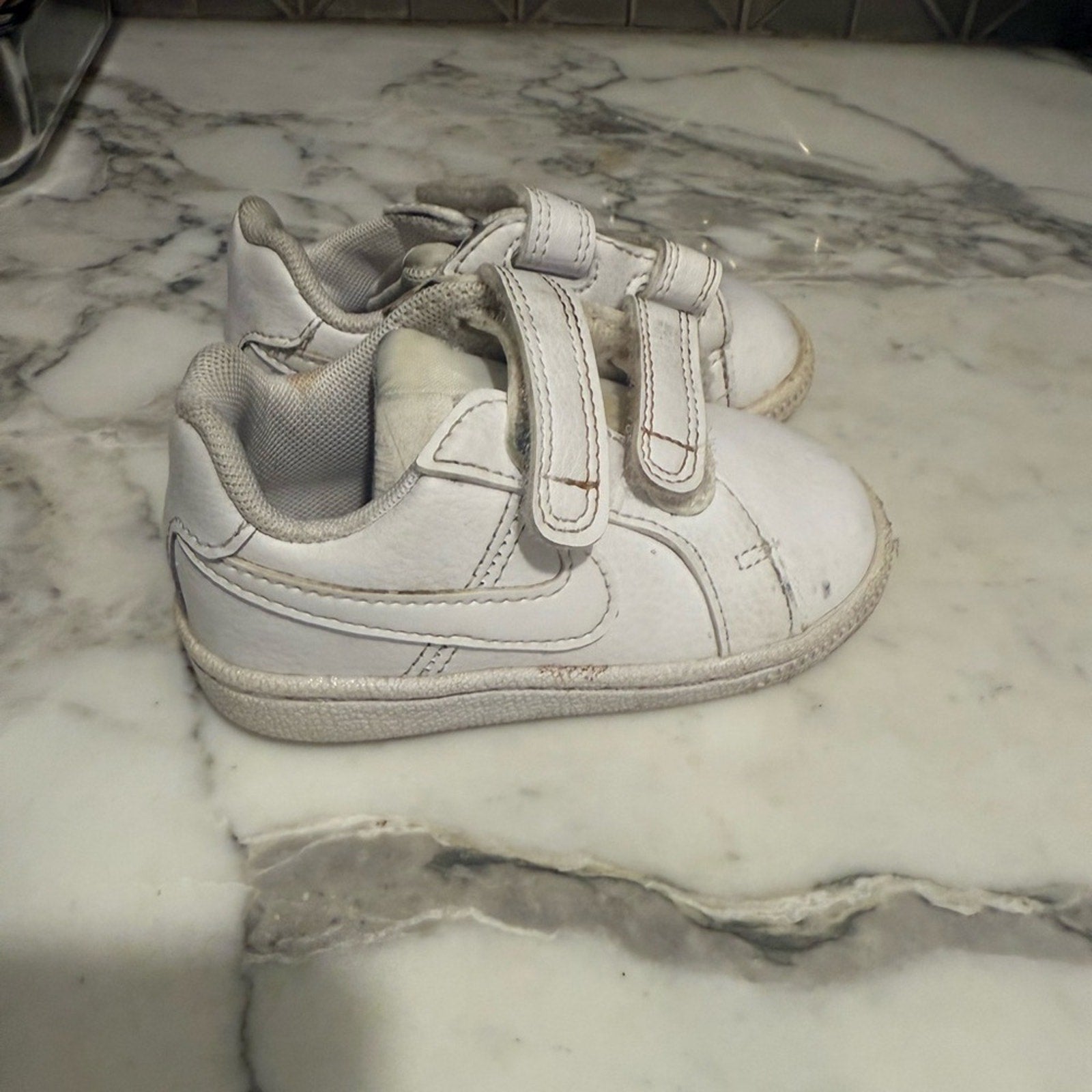 nike baby white sneakers 5c