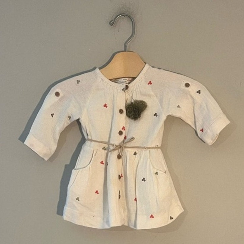 zara cream belted dress 3-6M