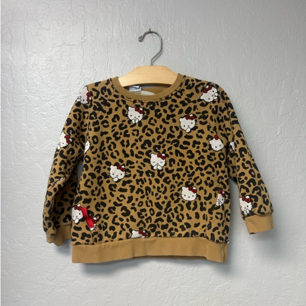 zara hello kitty animal print sweatshirt 6Y