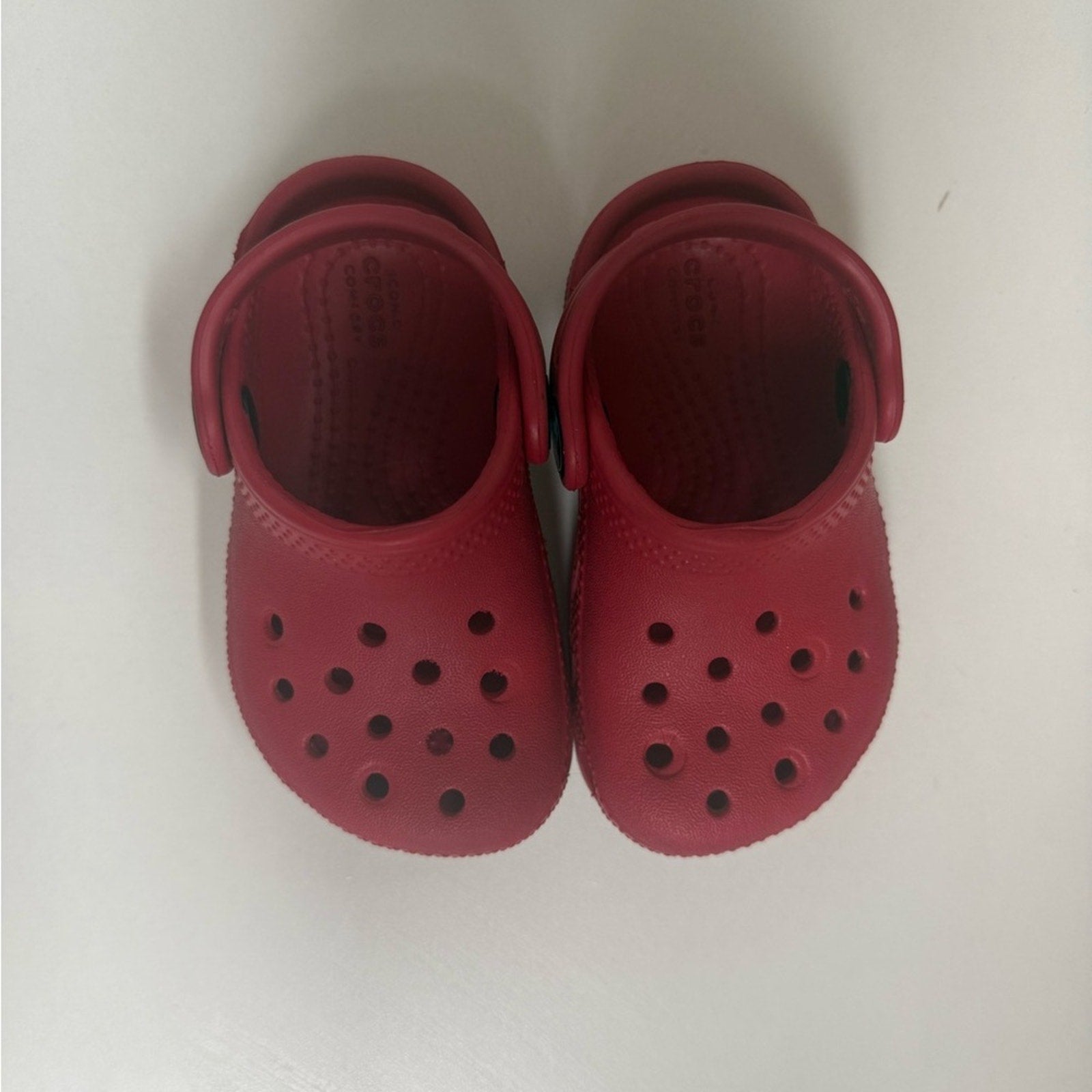 girls' red crocs 5c