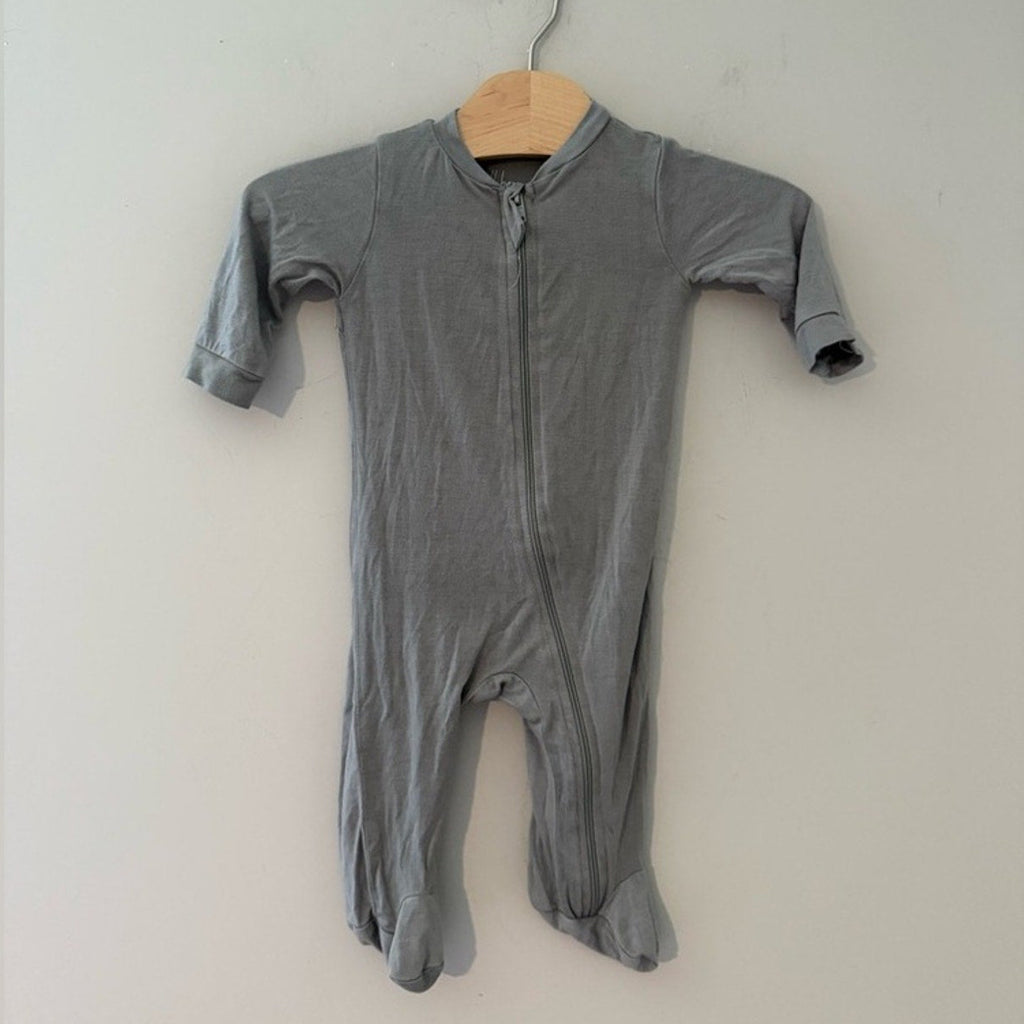 milkberry gray bamboo footie 0-3M
