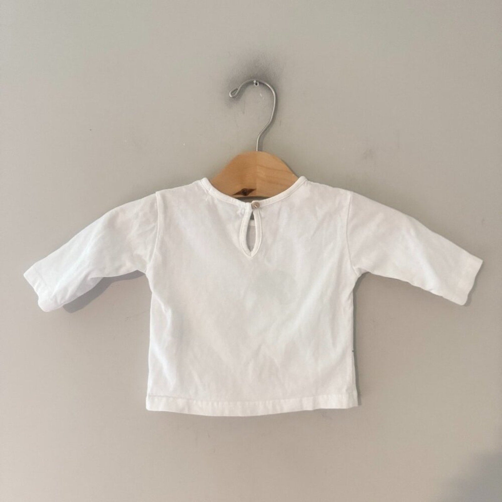 zara long white sleeve graphic tee 1-3M