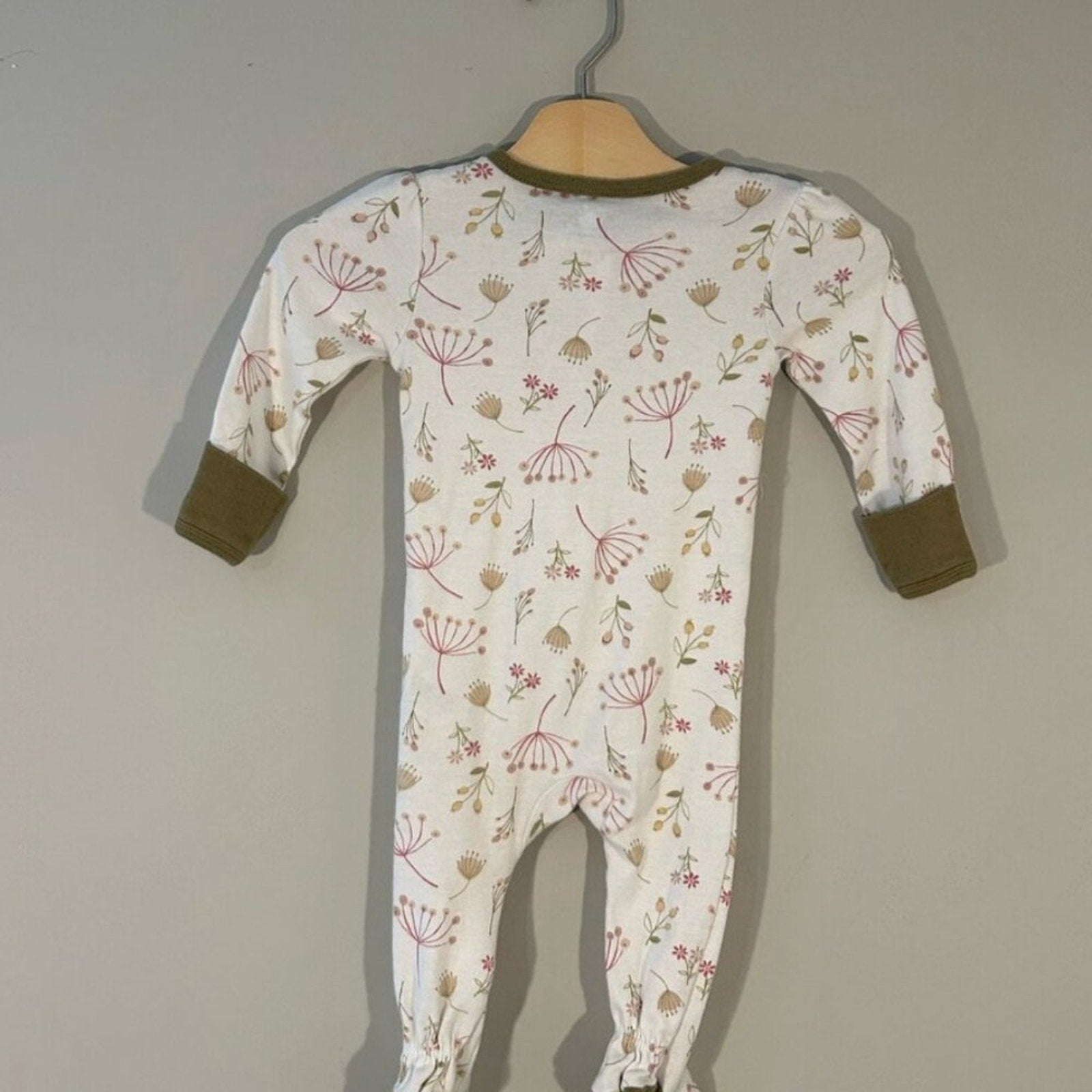 cloud island white floral footie‎ 6-9M