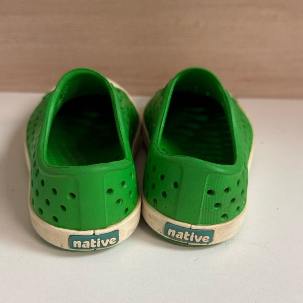 native boys' green water shoes 5c