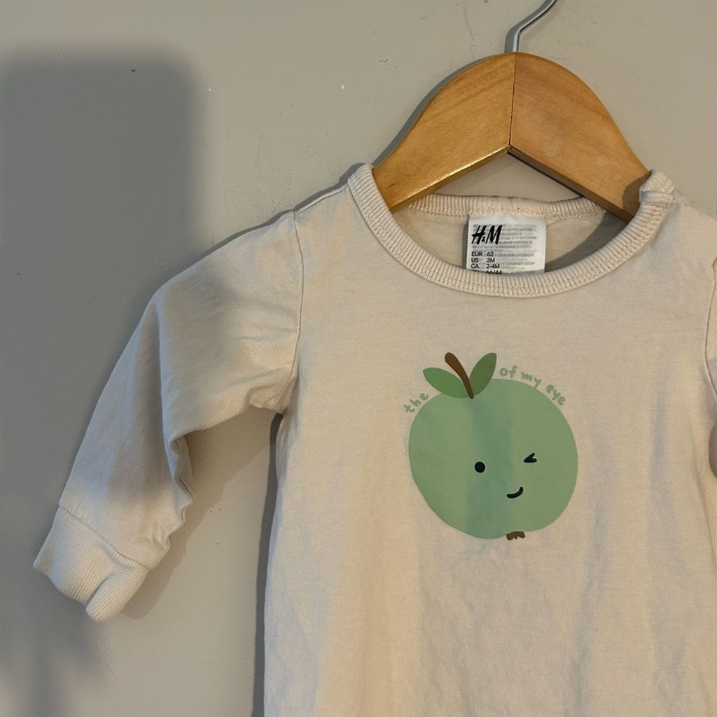 h&m beige apple tee 3M
