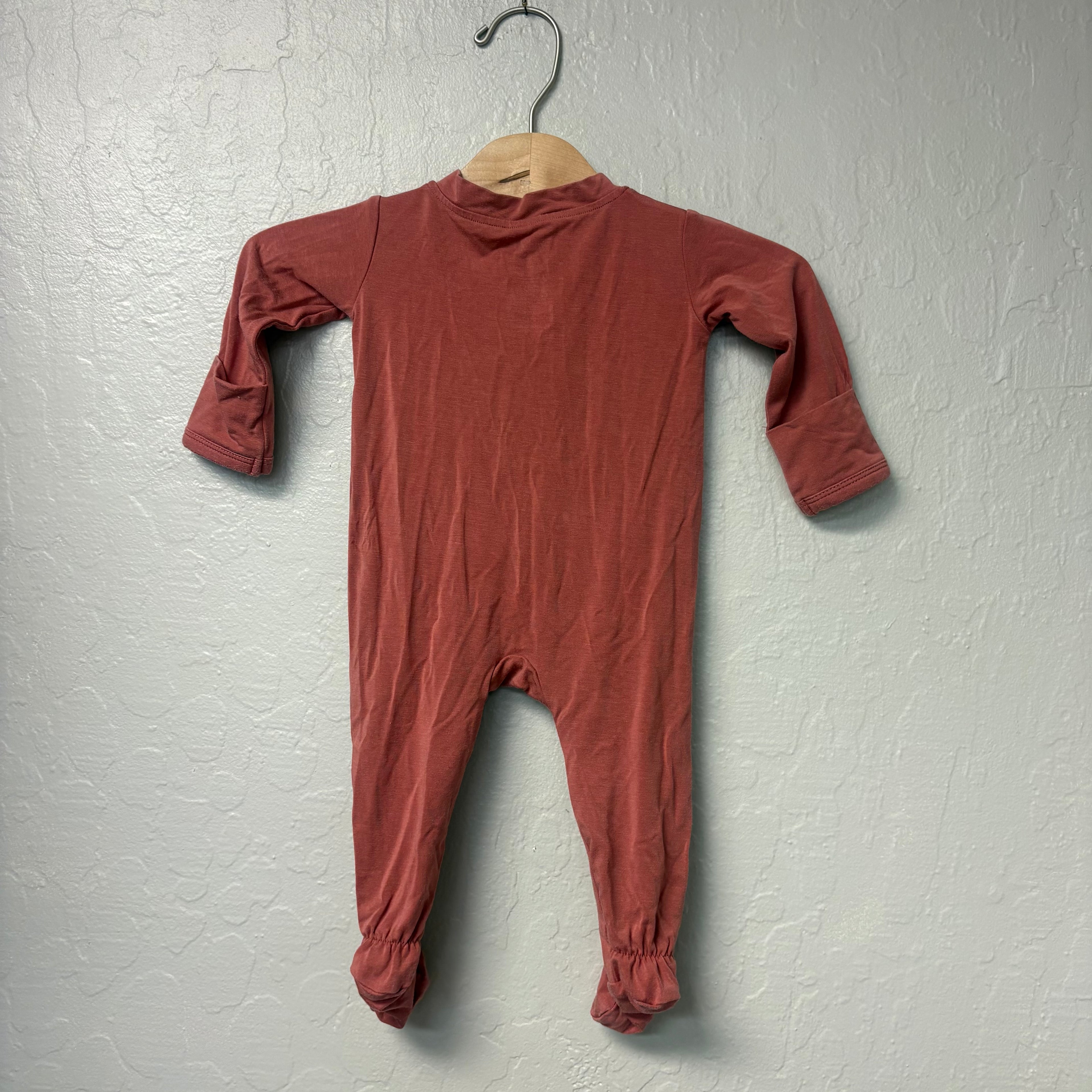 wildbird earthy pink footie 0-3M