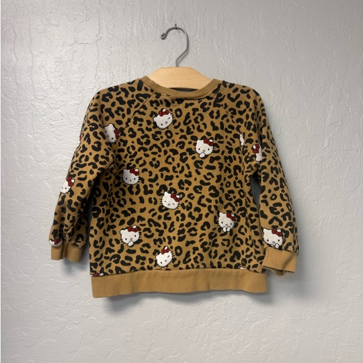 zara hello kitty animal print sweatshirt 6Y