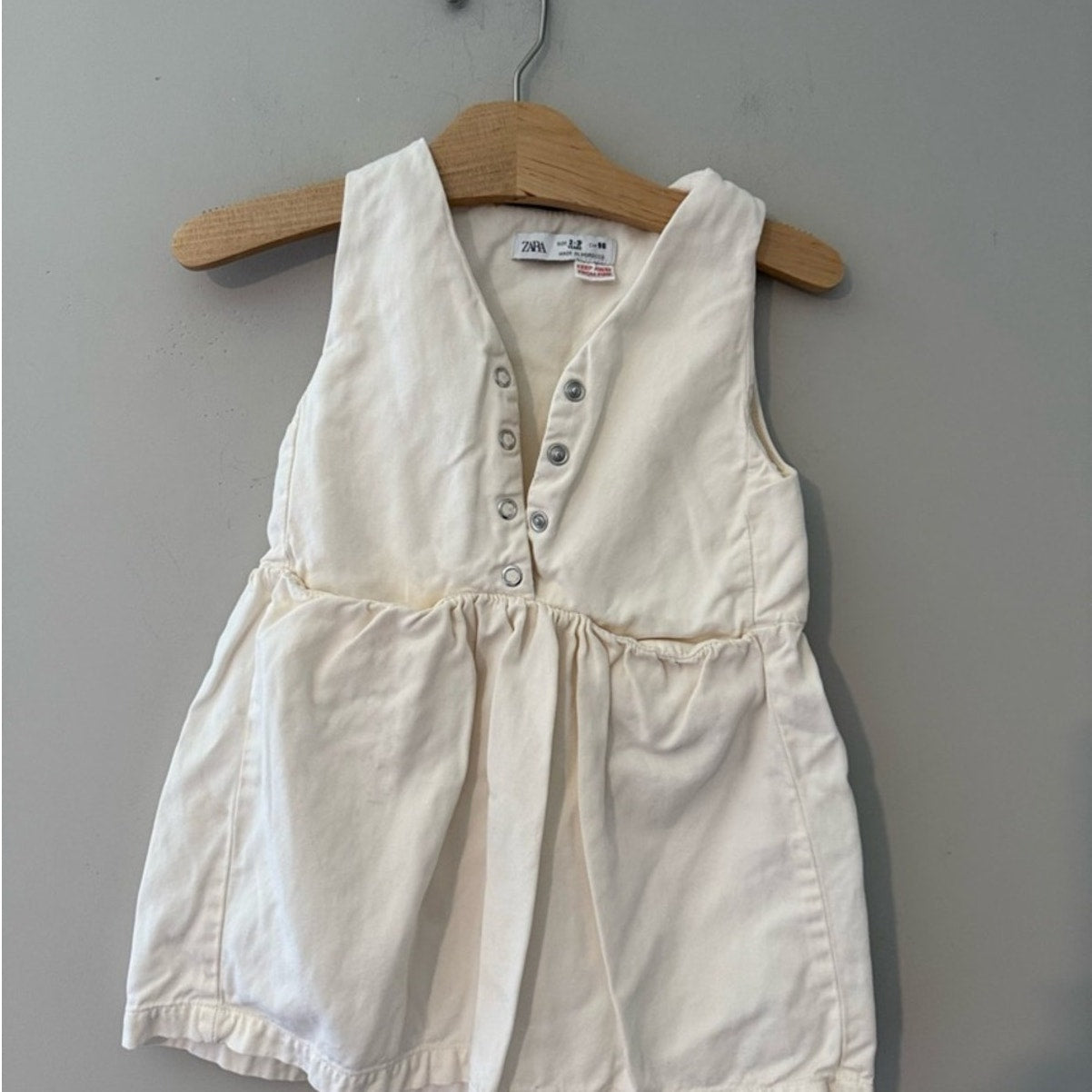 zara cream sleeveless dress 2-3Y