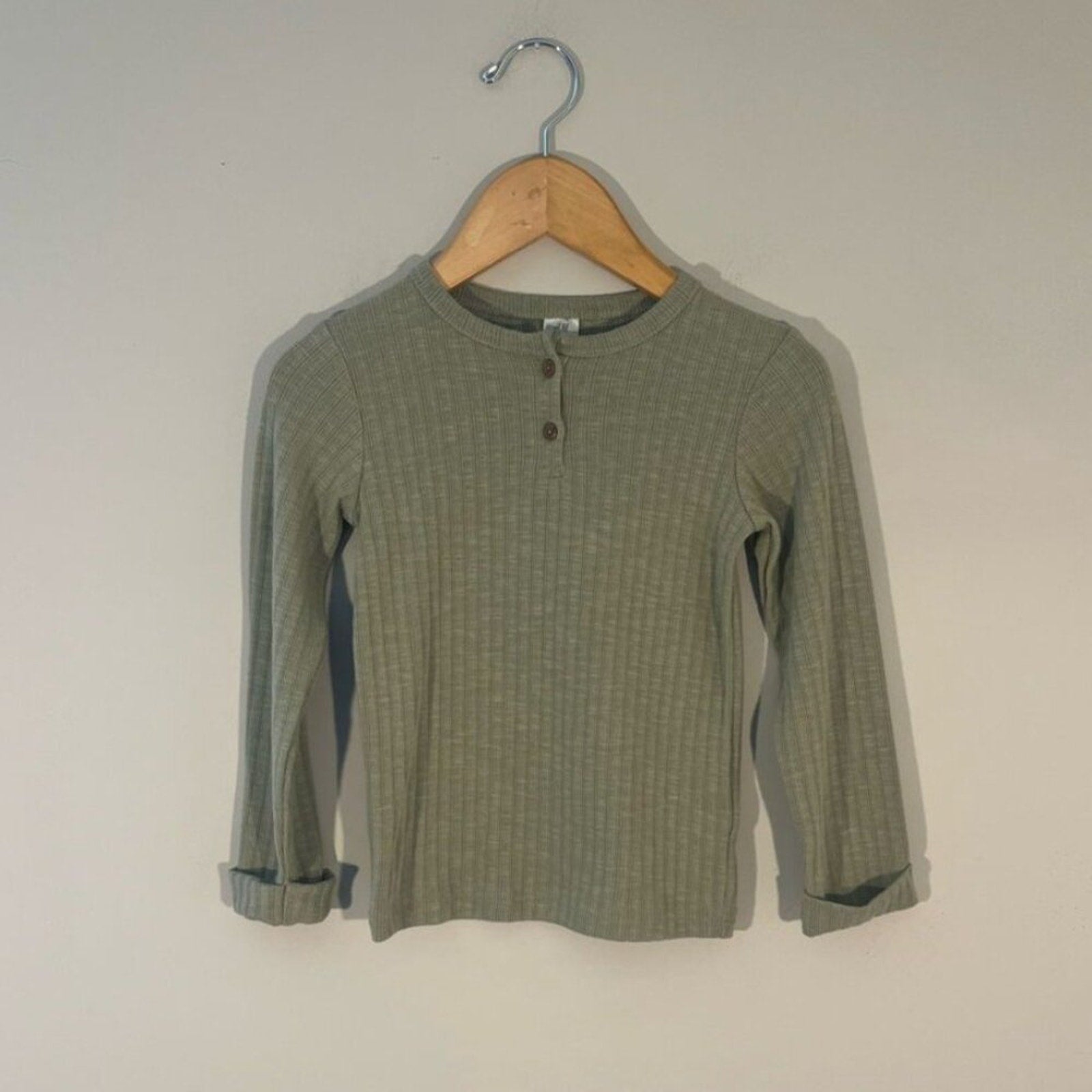 h&m ribbed green henley top 3T