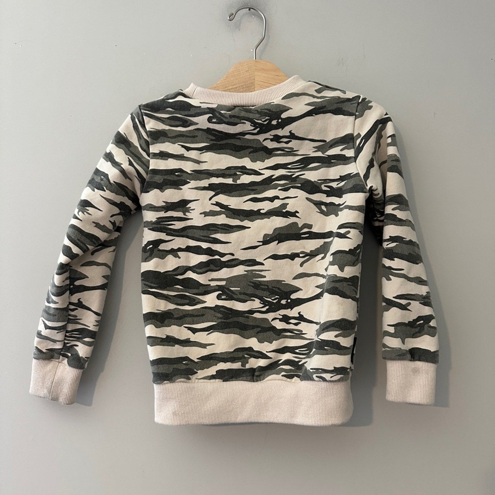 tiny tribe camo‎ sweatshirt 7Y