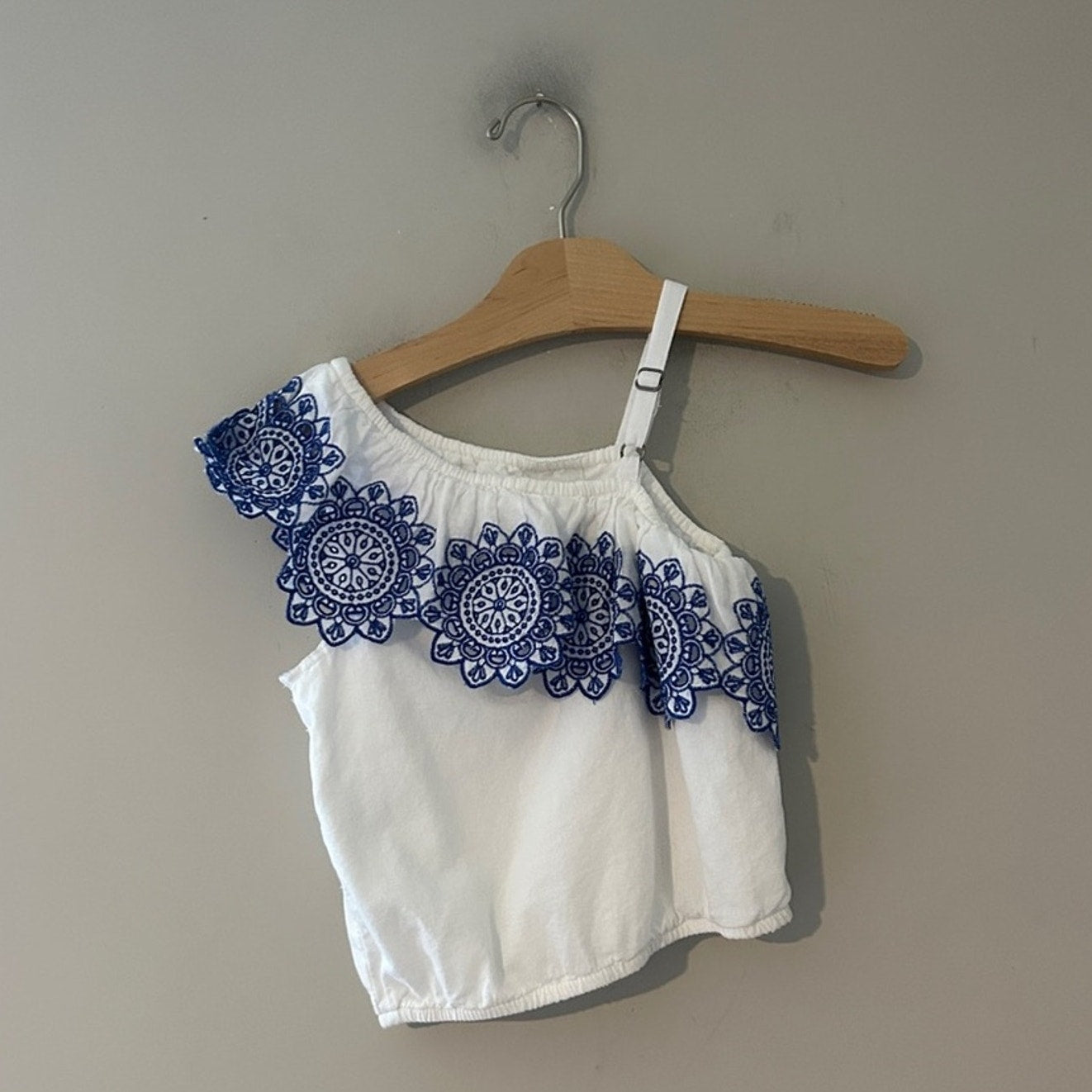 abercrombie kids white blue cami 5-6Y