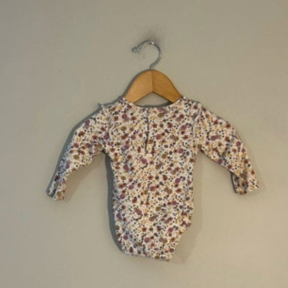 h&m floral bodysuit 6M